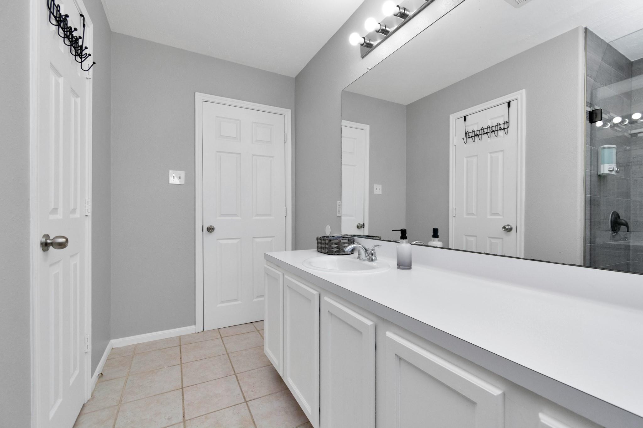 5822 Santa Bernadetta Property Photo 10