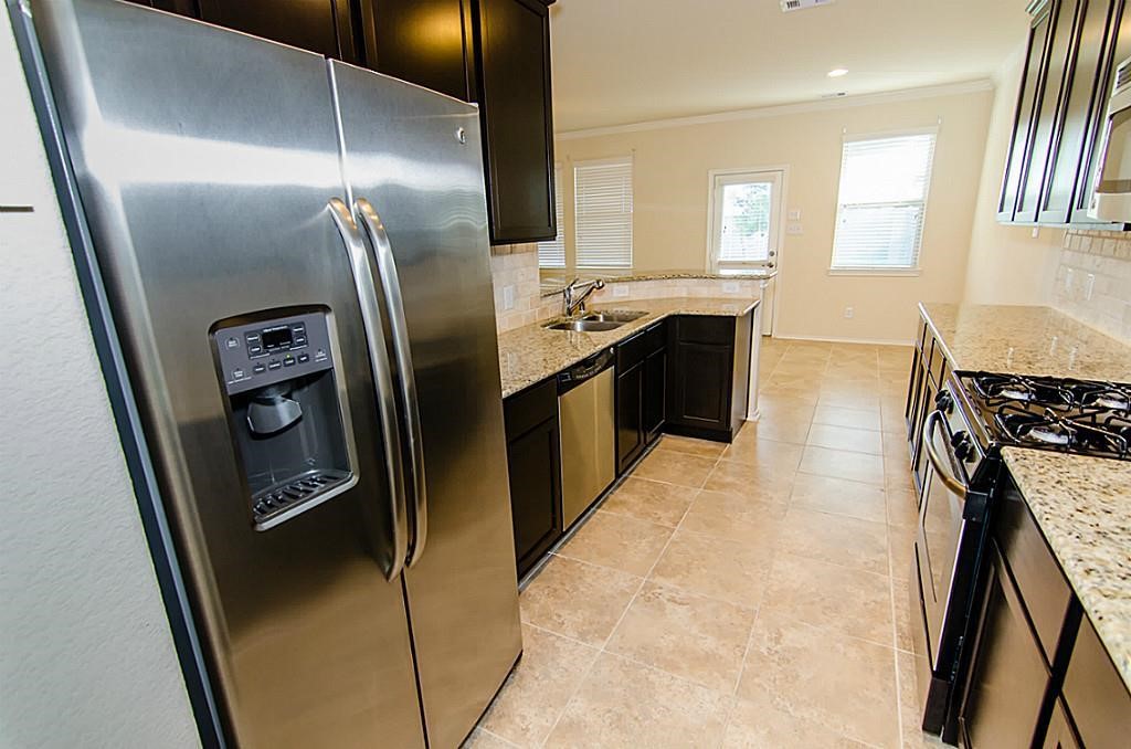6474 Calgary Woods Lane Property Photo 10