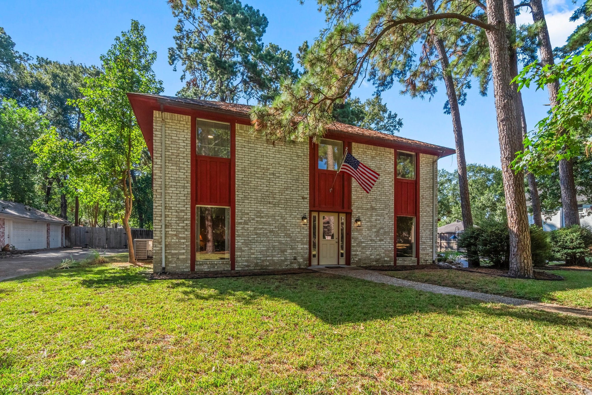6711 River Lodge Drive Property Photo 1