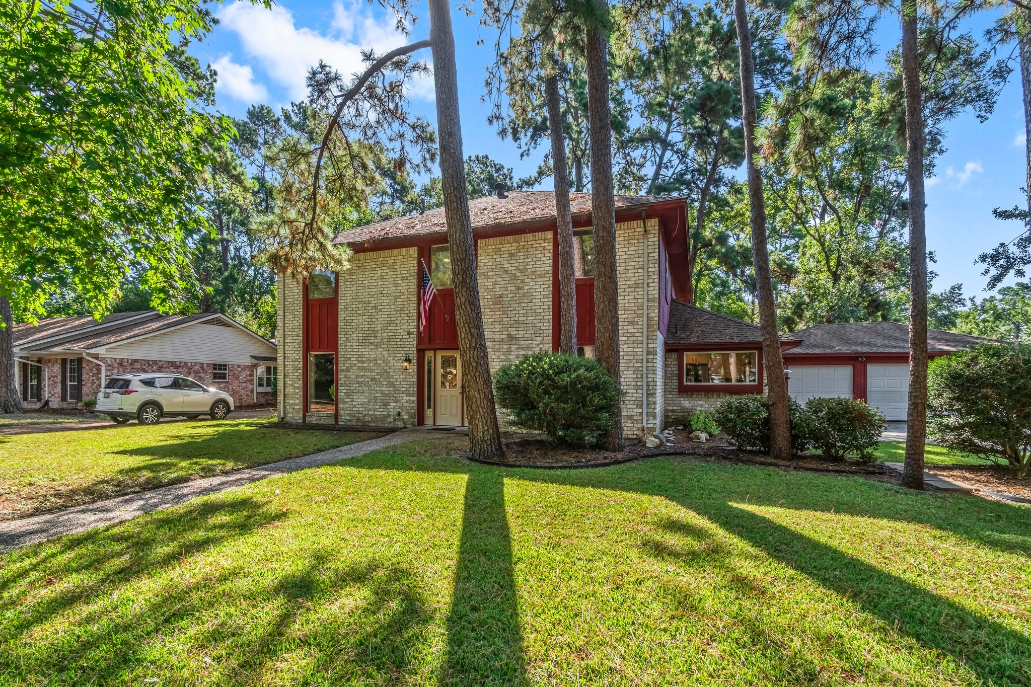 6711 River Lodge Drive Property Photo 2