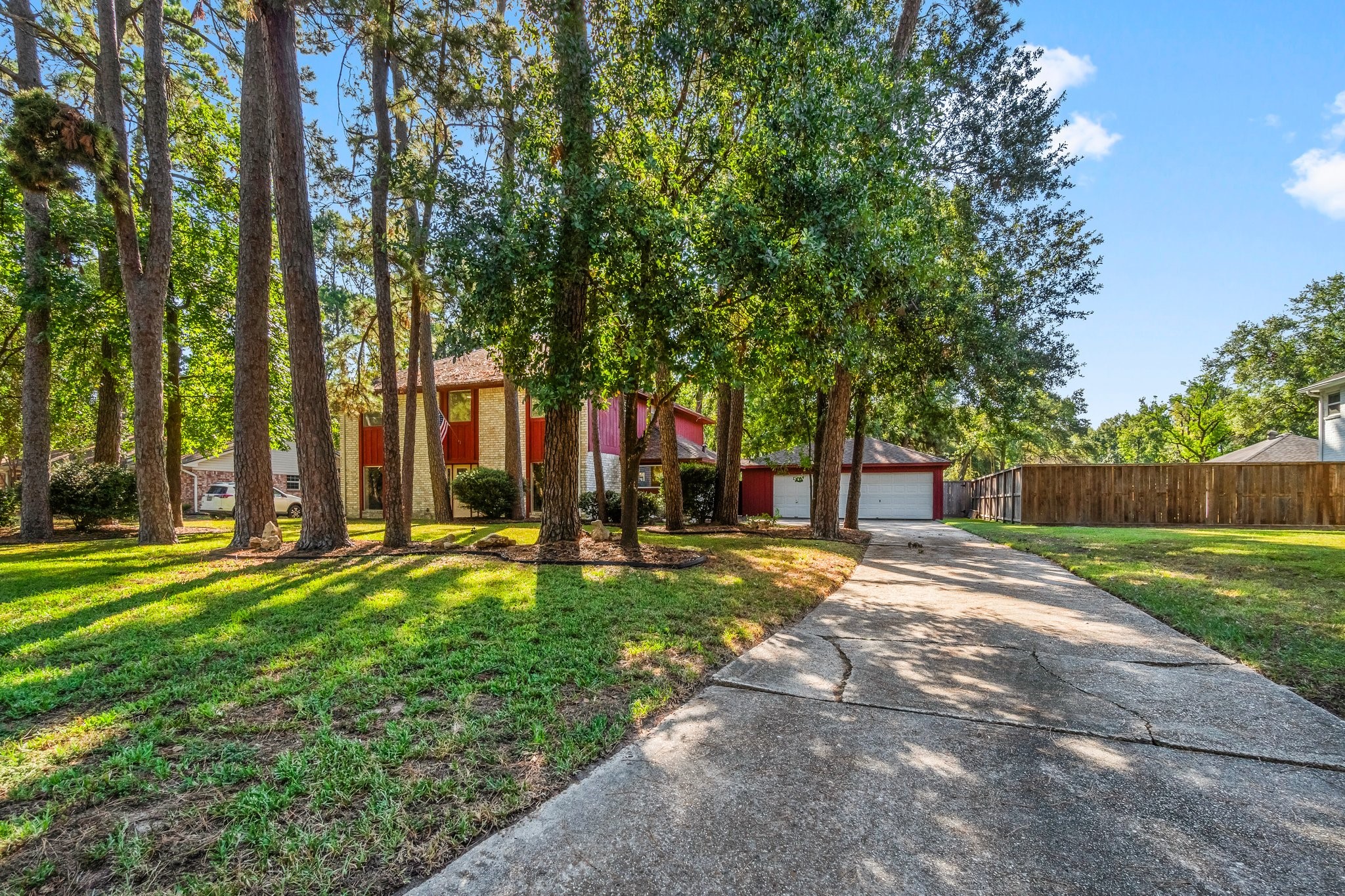 6711 River Lodge Drive Property Photo 3