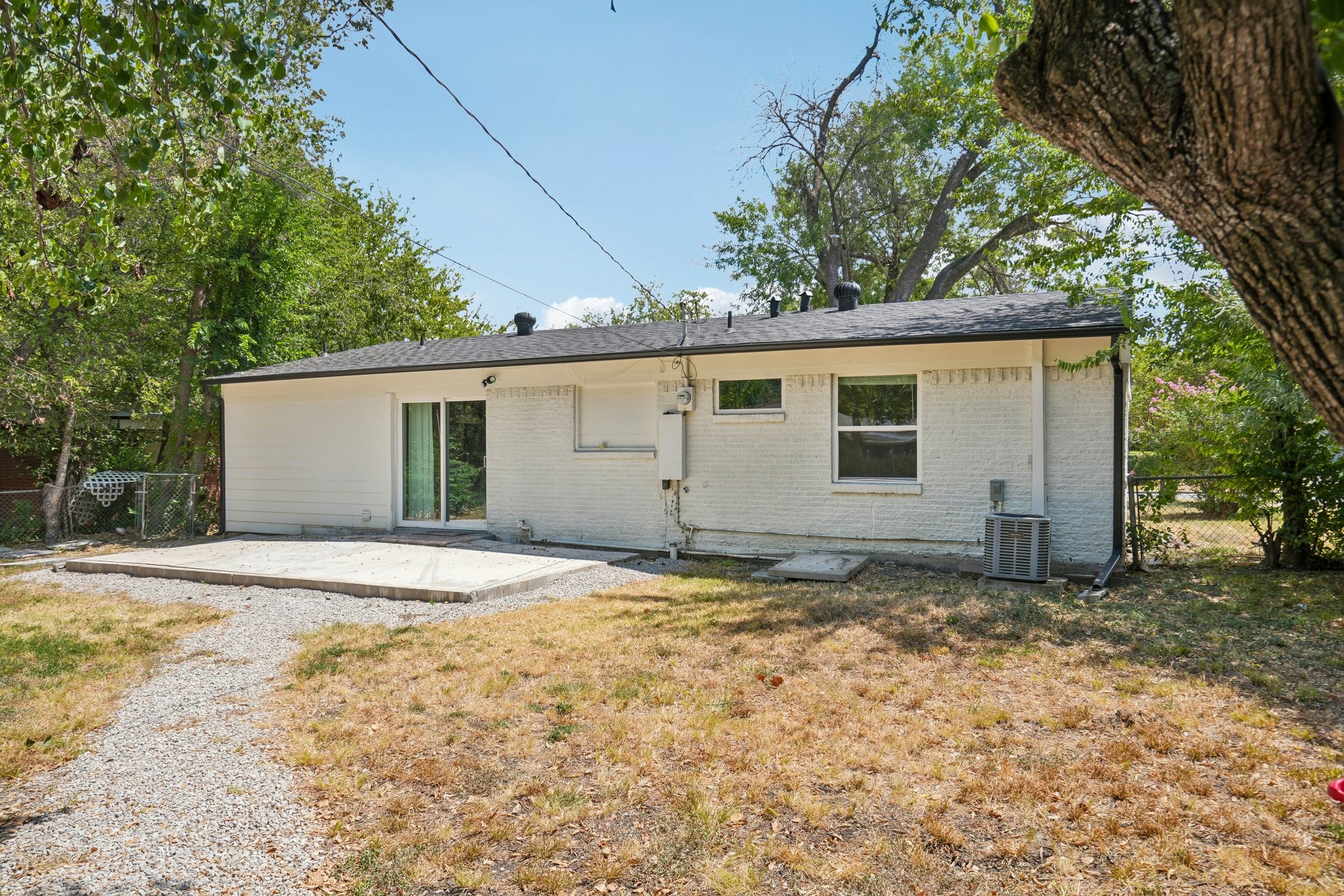 4507 Hyde Park Drive Property Photo 5