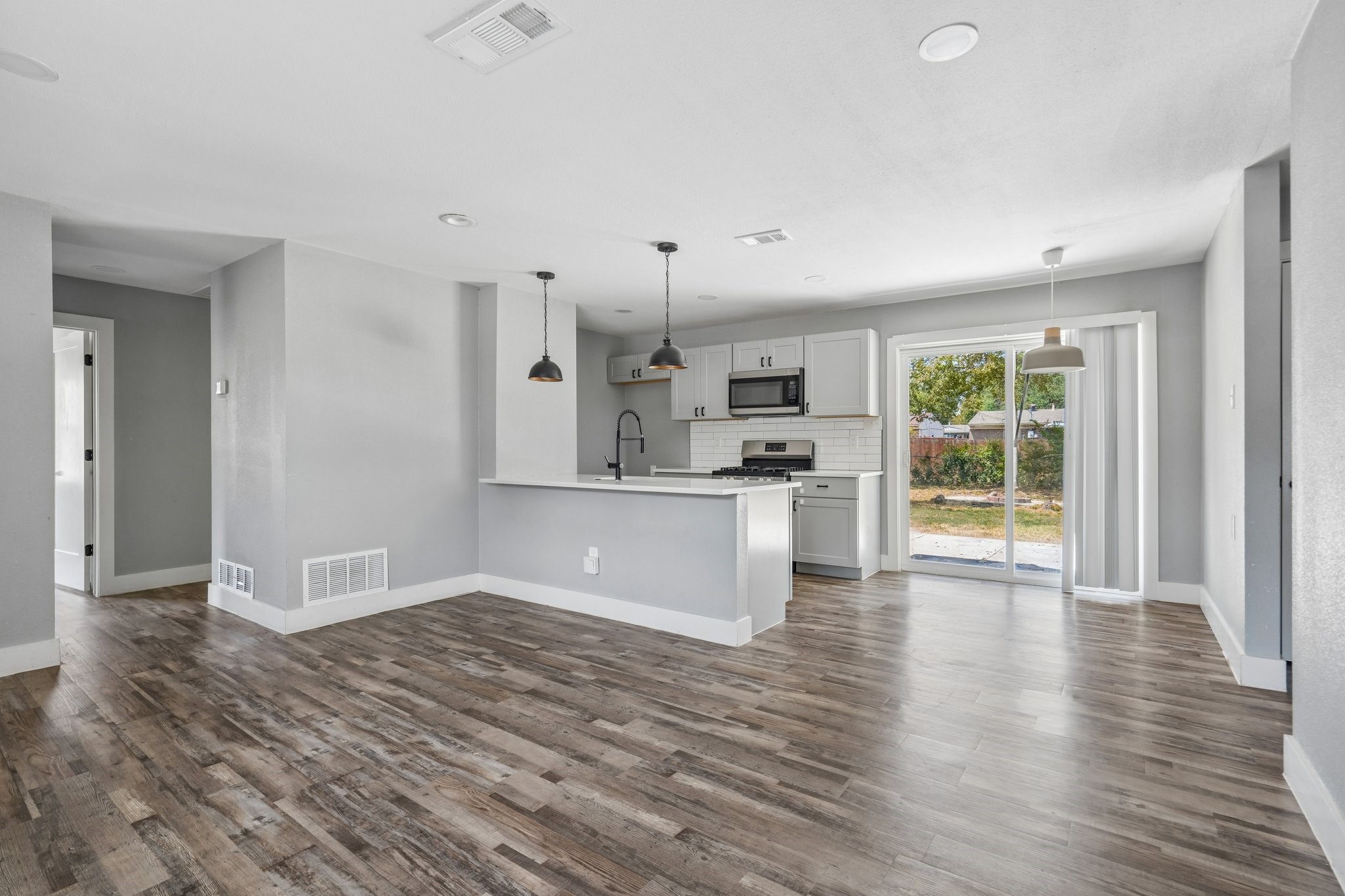 4507 Hyde Park Drive Property Photo 11