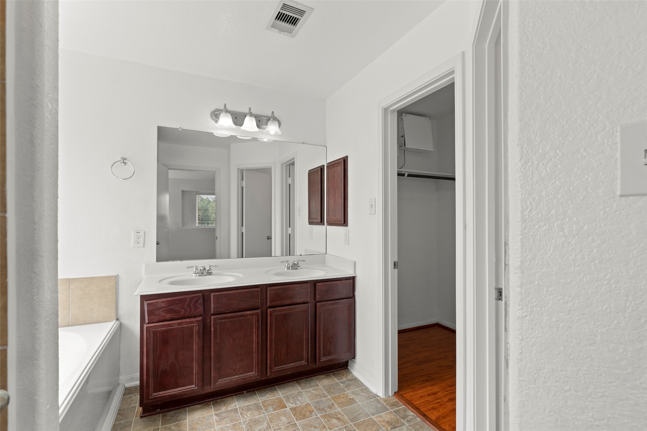 20114 Windystone Drive Property Photo 32