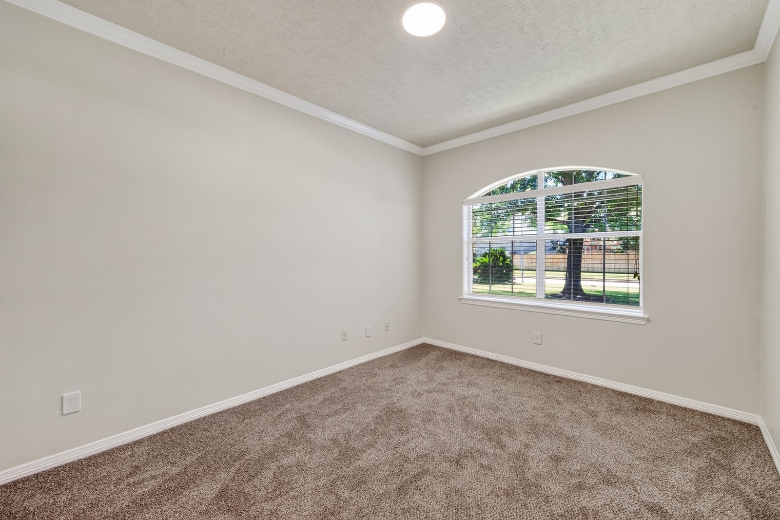 6118 N Fawnlake Drive Property Photo 8