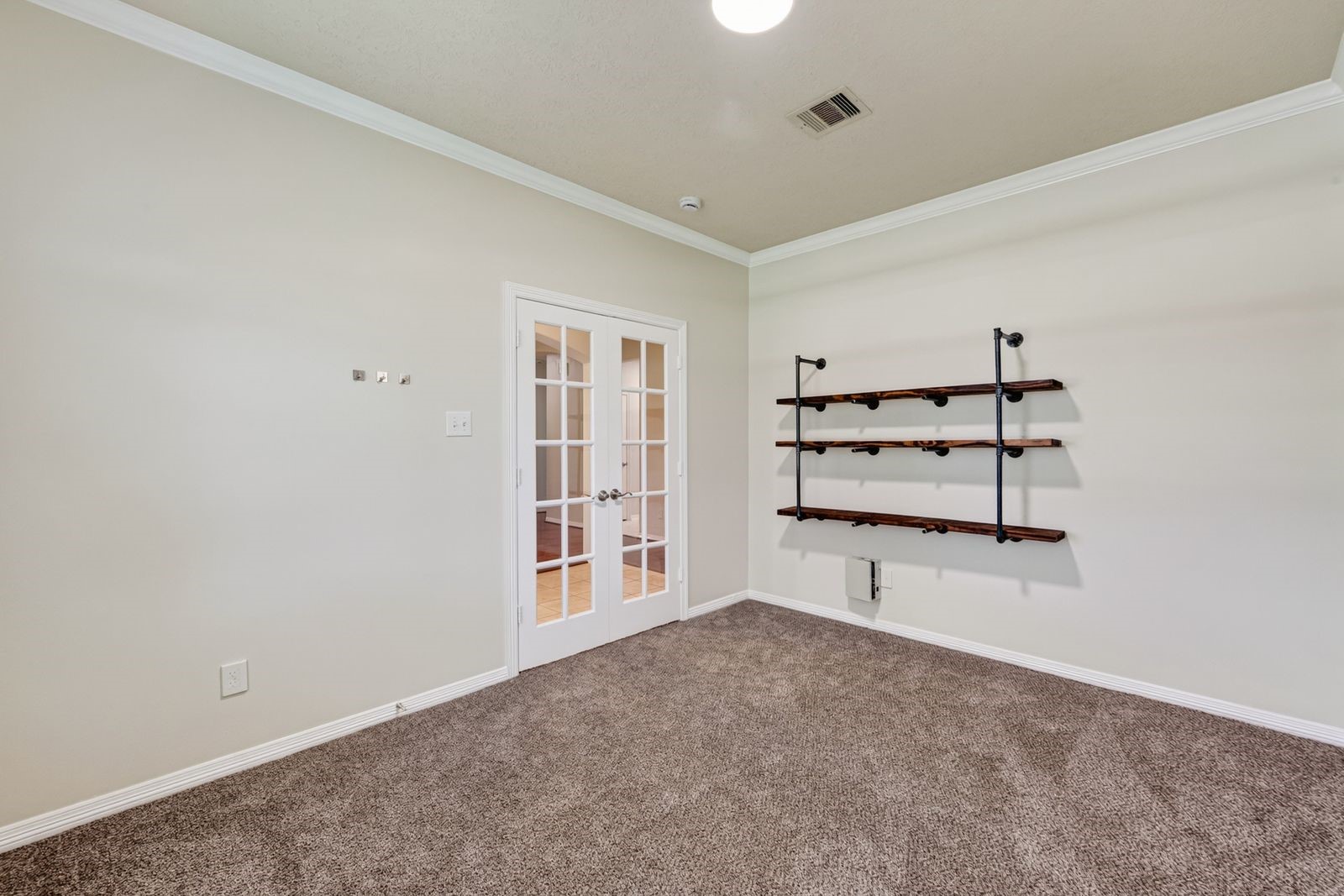 6118 N Fawnlake Drive Property Photo 9