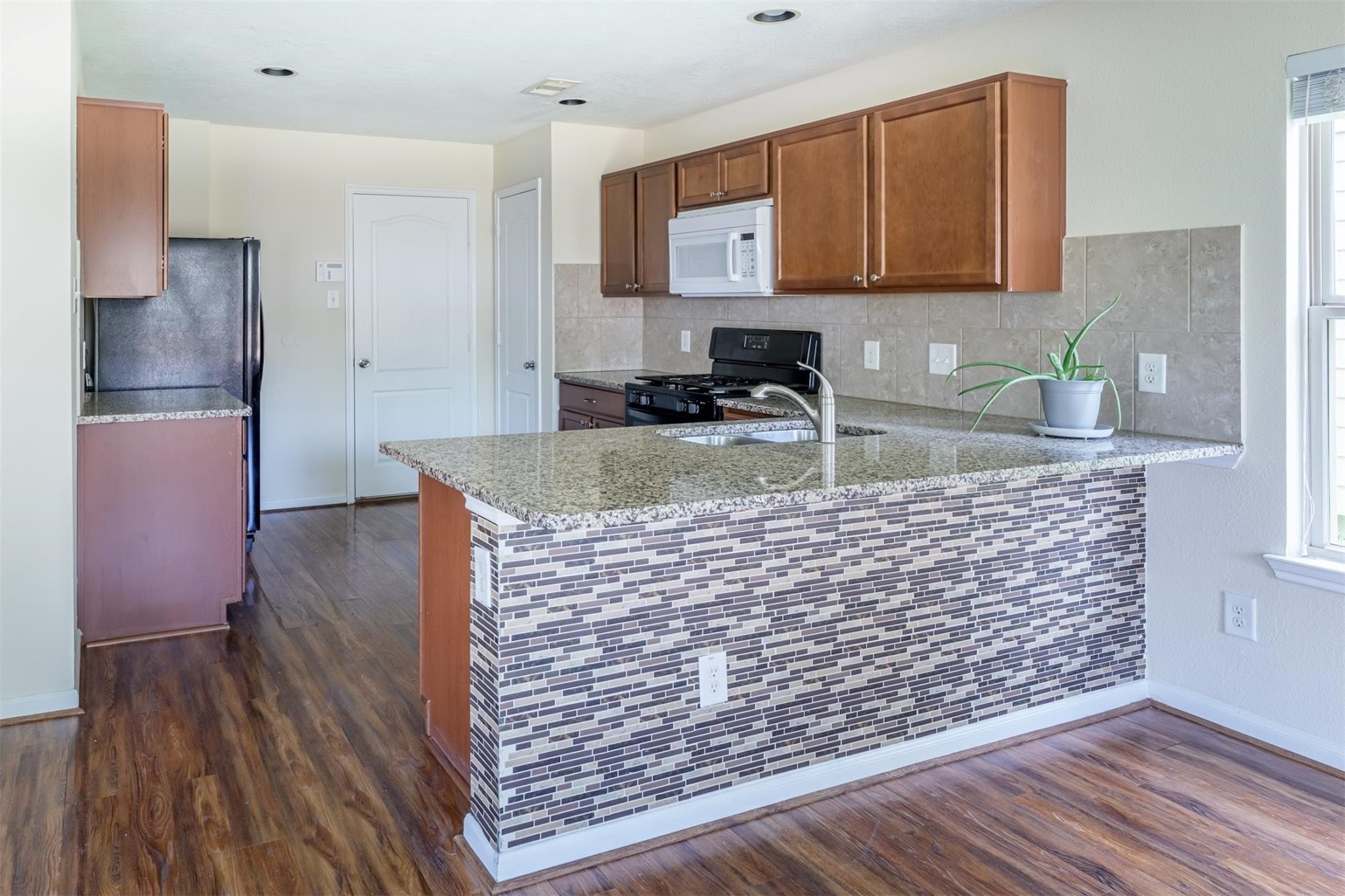 18961 Bobcat Path Court Property Photo 6