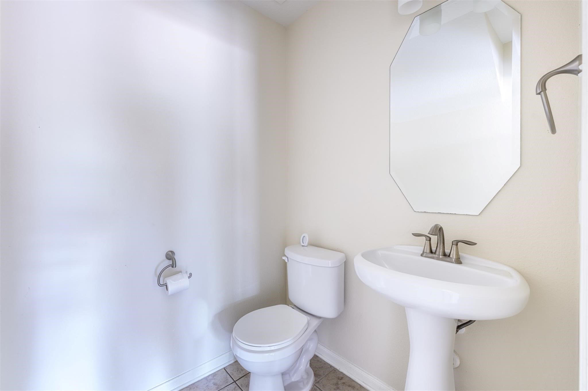 18961 Bobcat Path Court Property Photo 8