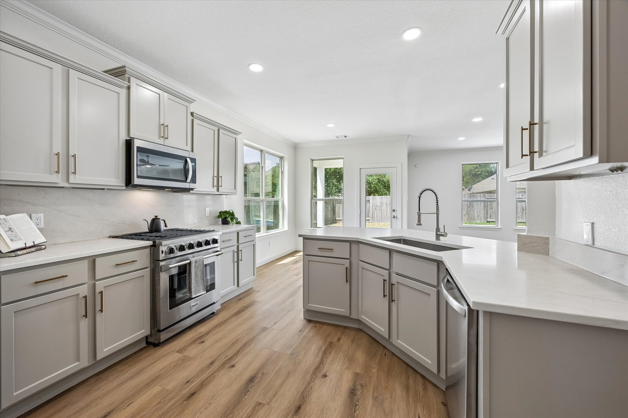 16603 Radiant Lilac Trail Property Photo 10