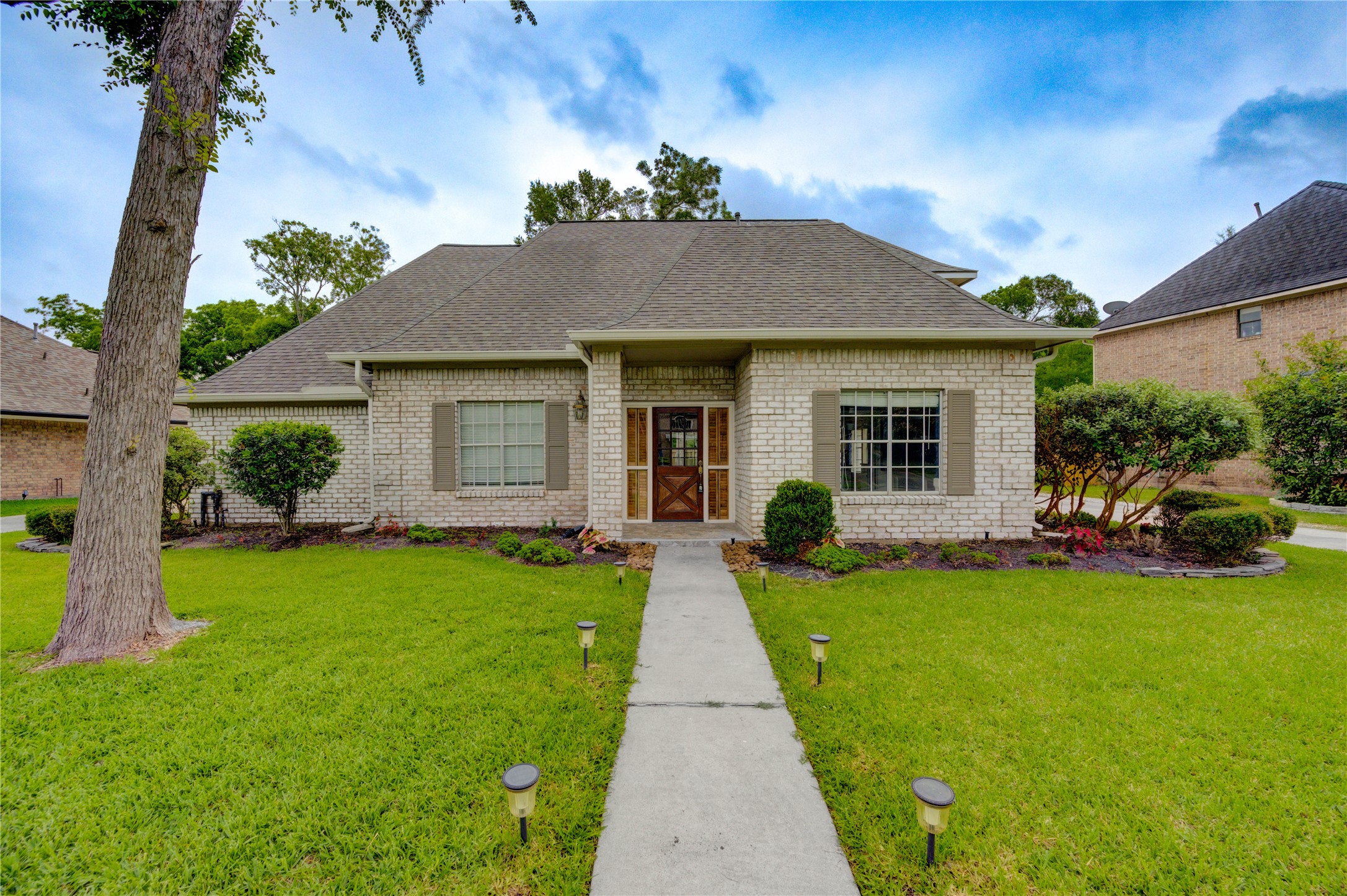1802 Cobblestone Court Property Photo 1