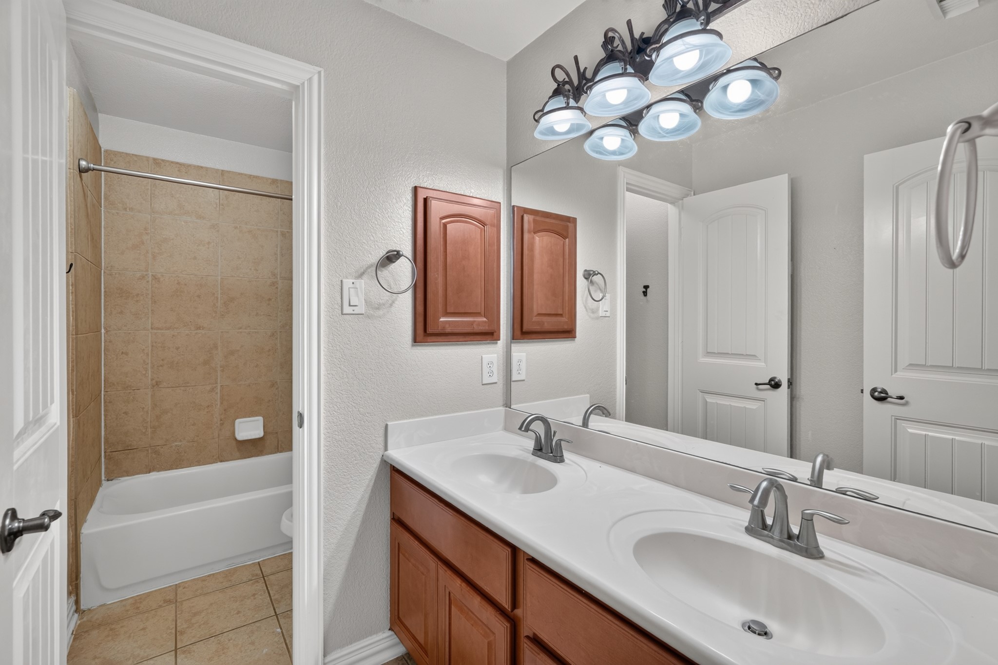 103 Arbor Ridge Court Property Photo 31