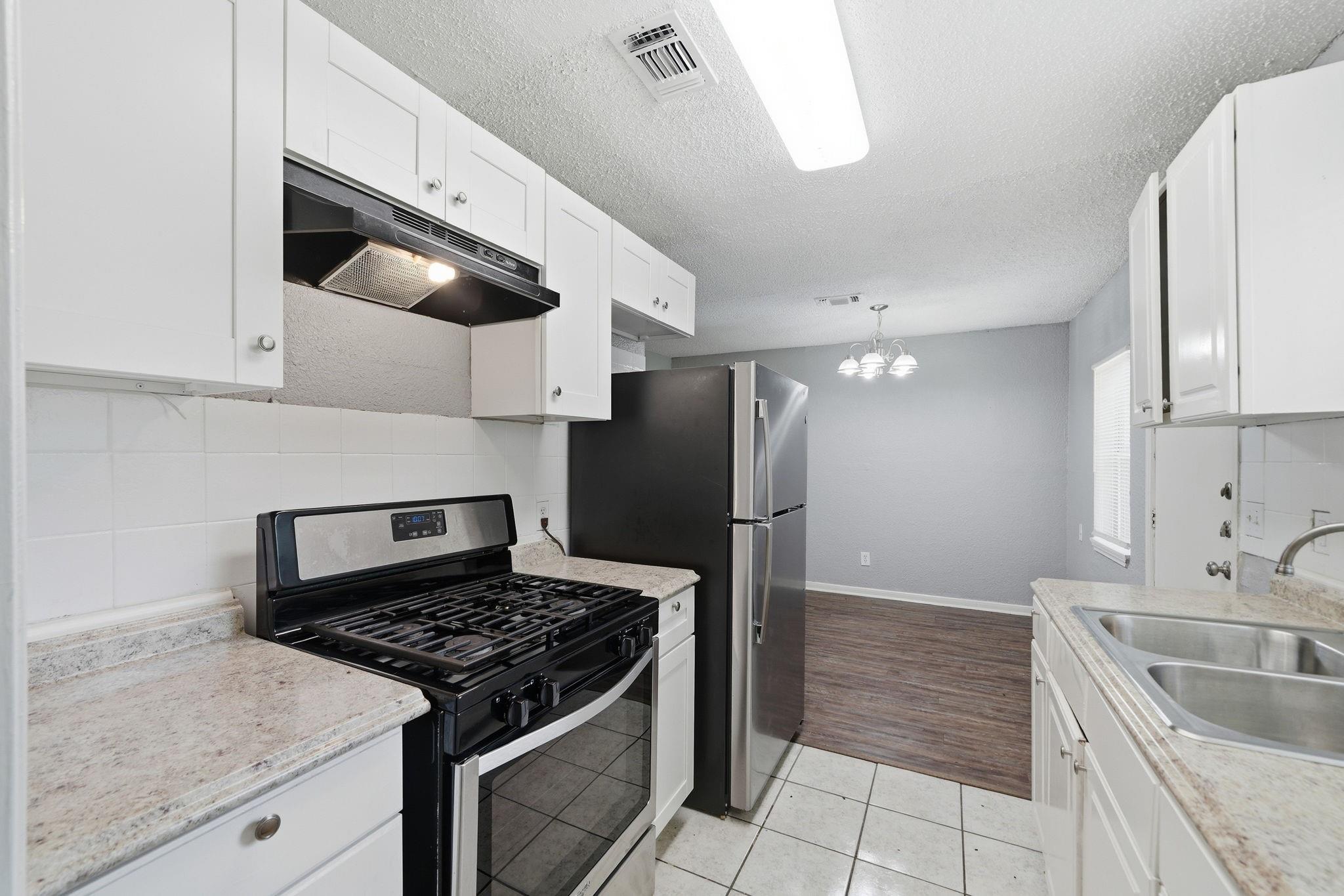 8146 Panay Drive, Houston Tx 77033 Property Photo 15