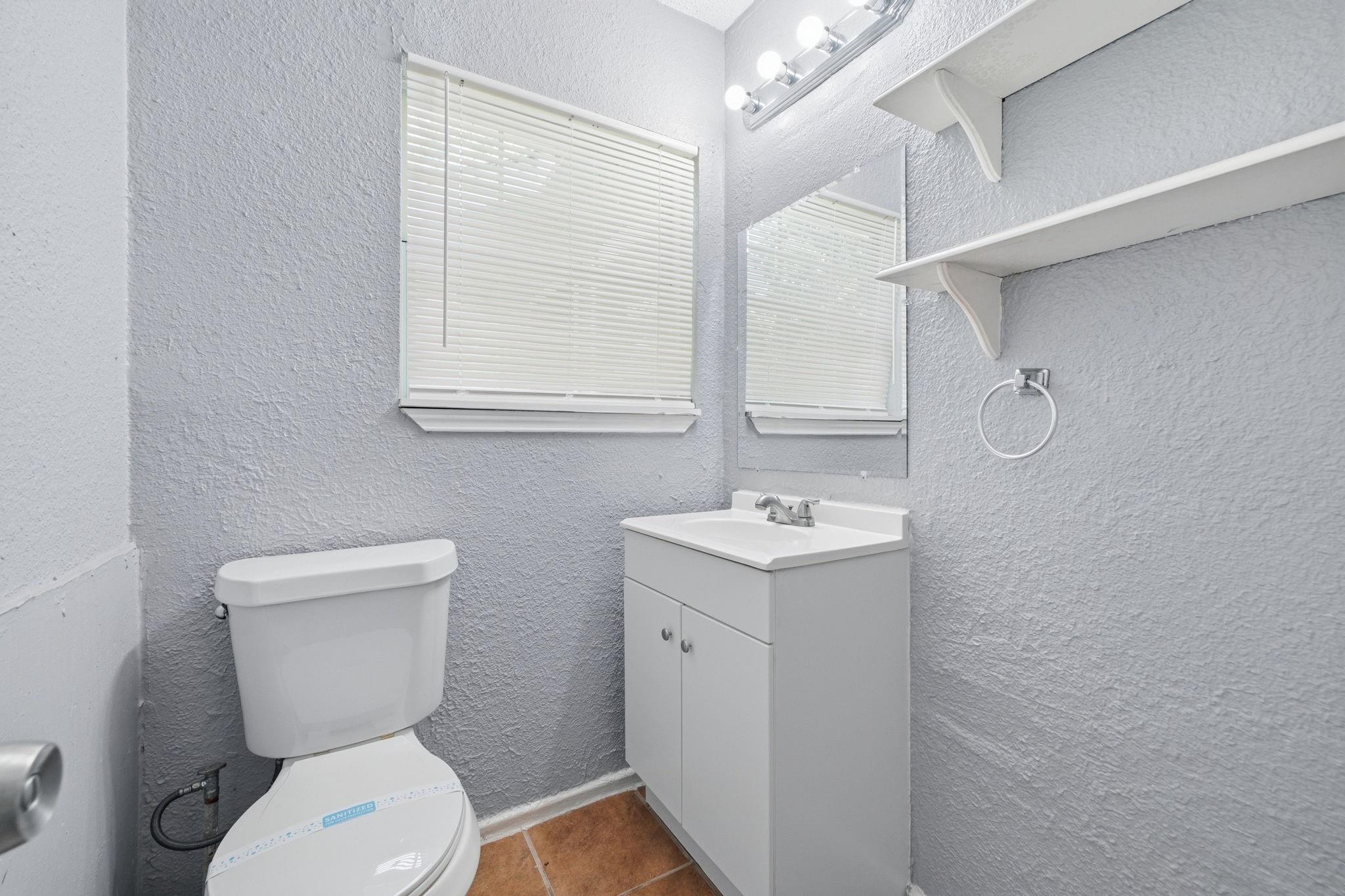 8146 Panay Drive, Houston Tx 77033 Property Photo 24