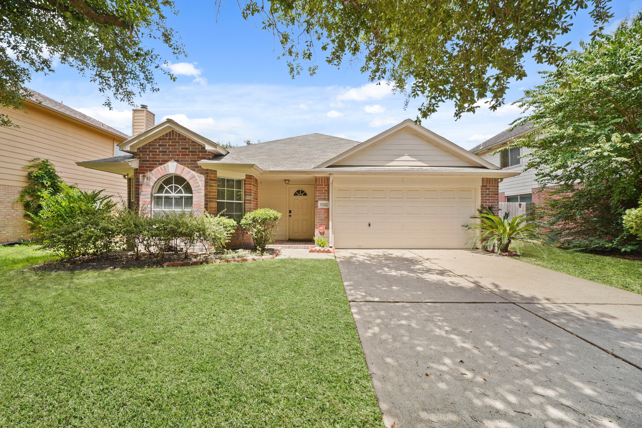 19322 Cactus Rose Drive Property Photo 1