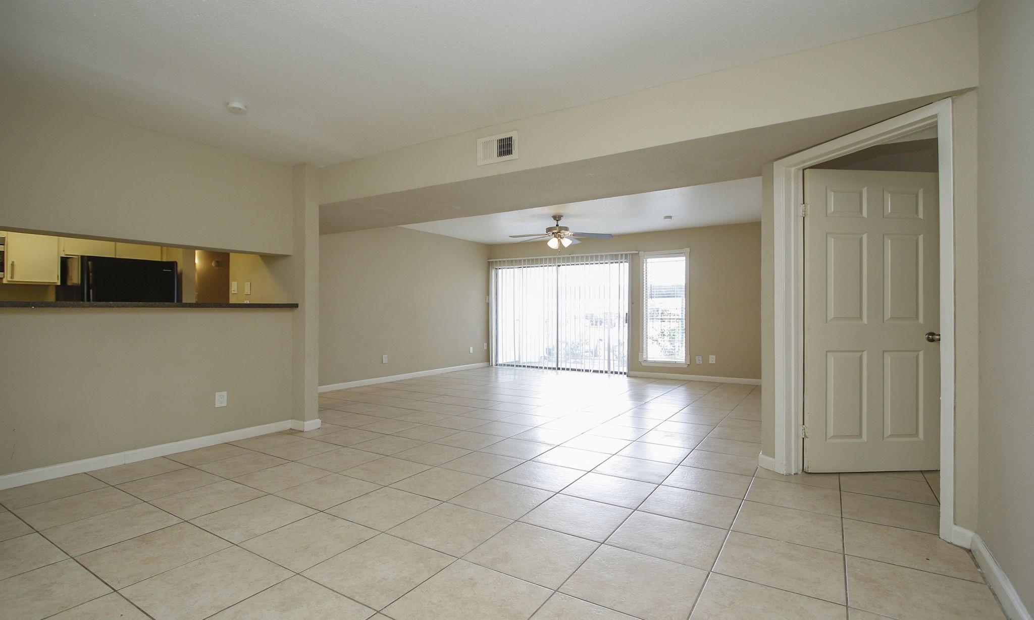 2822 S Bartell Drive 6 Property Photo 5
