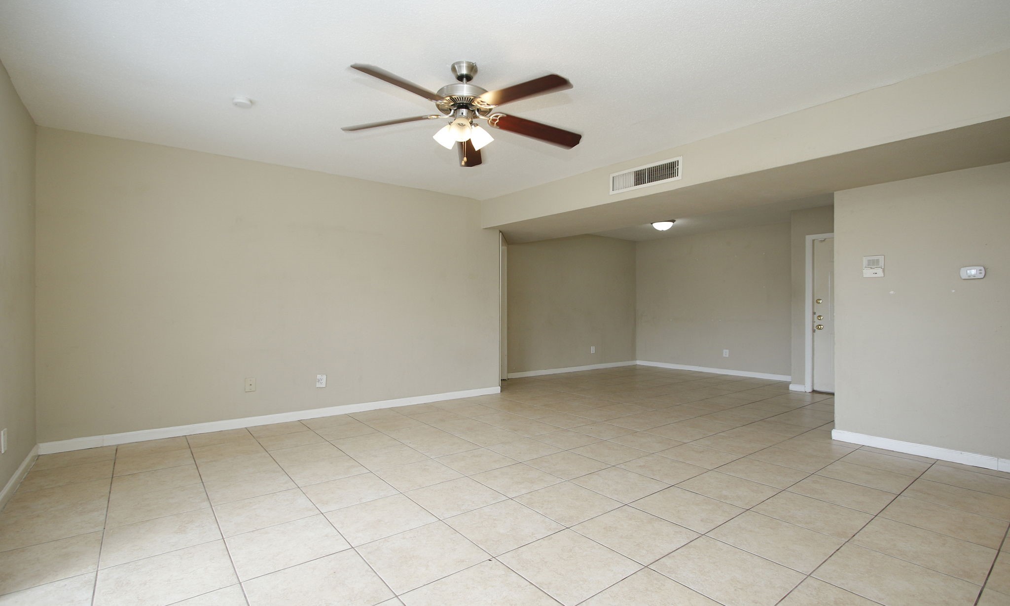 2822 S Bartell Drive 6 Property Photo 8