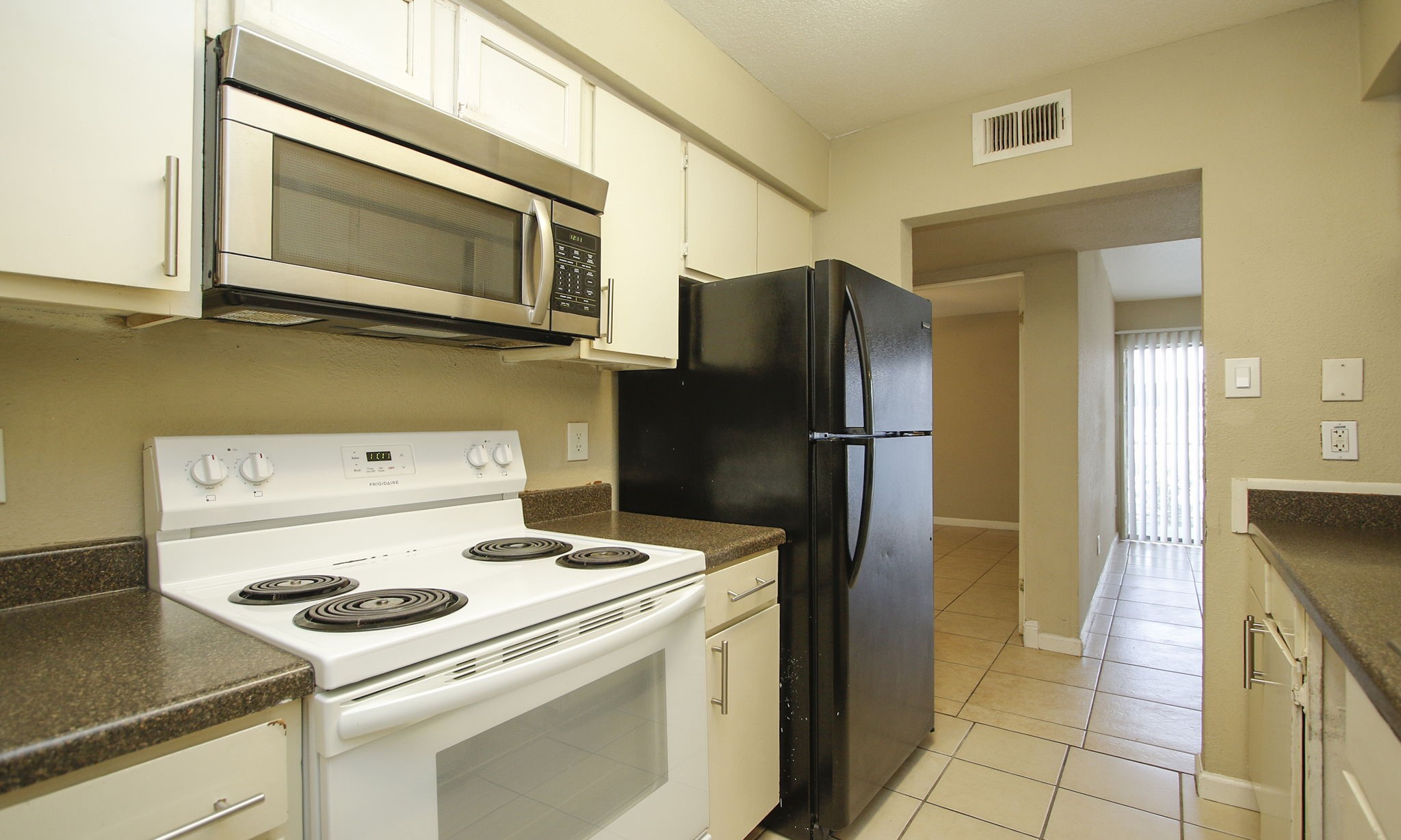 2822 S Bartell Drive 6 Property Photo 10