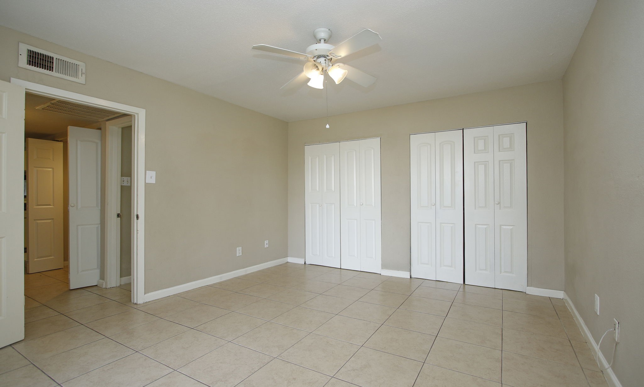 2822 S Bartell Drive 6 Property Photo 13