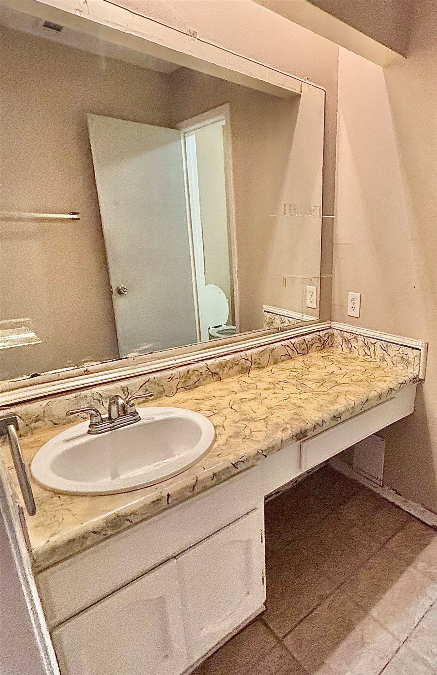 6234 Brookgate Drive Property Photo 12