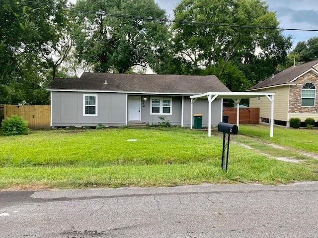 942 Oakstone Street Property Photo 1