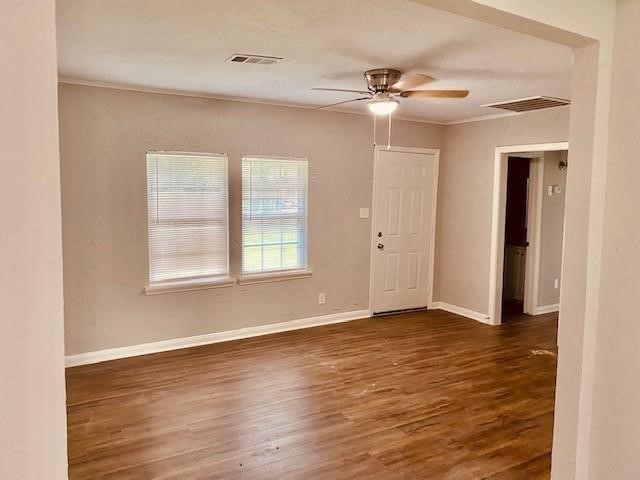 942 Oakstone Street Property Photo 2