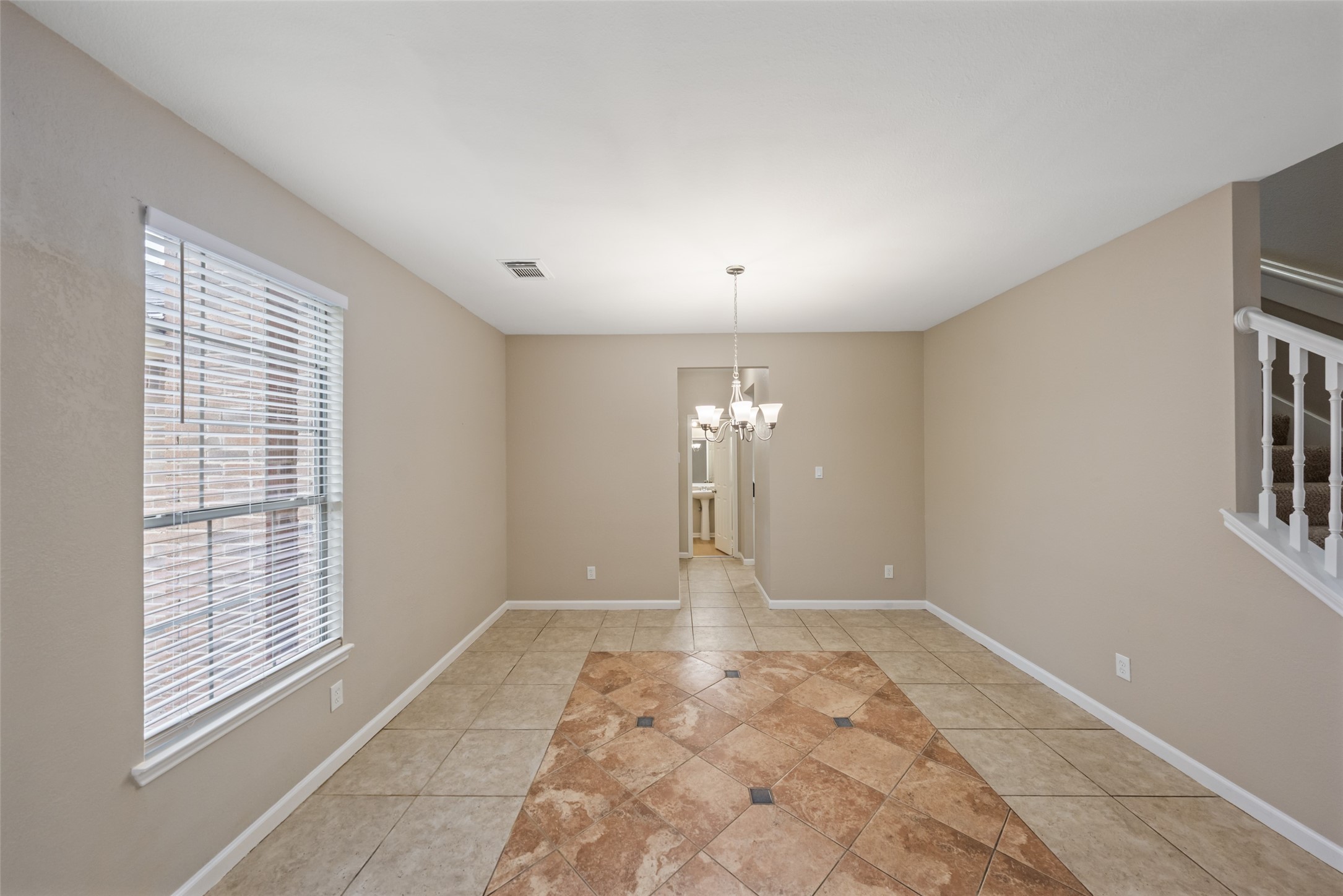16306 Autumn Leigh Drive Property Photo 4
