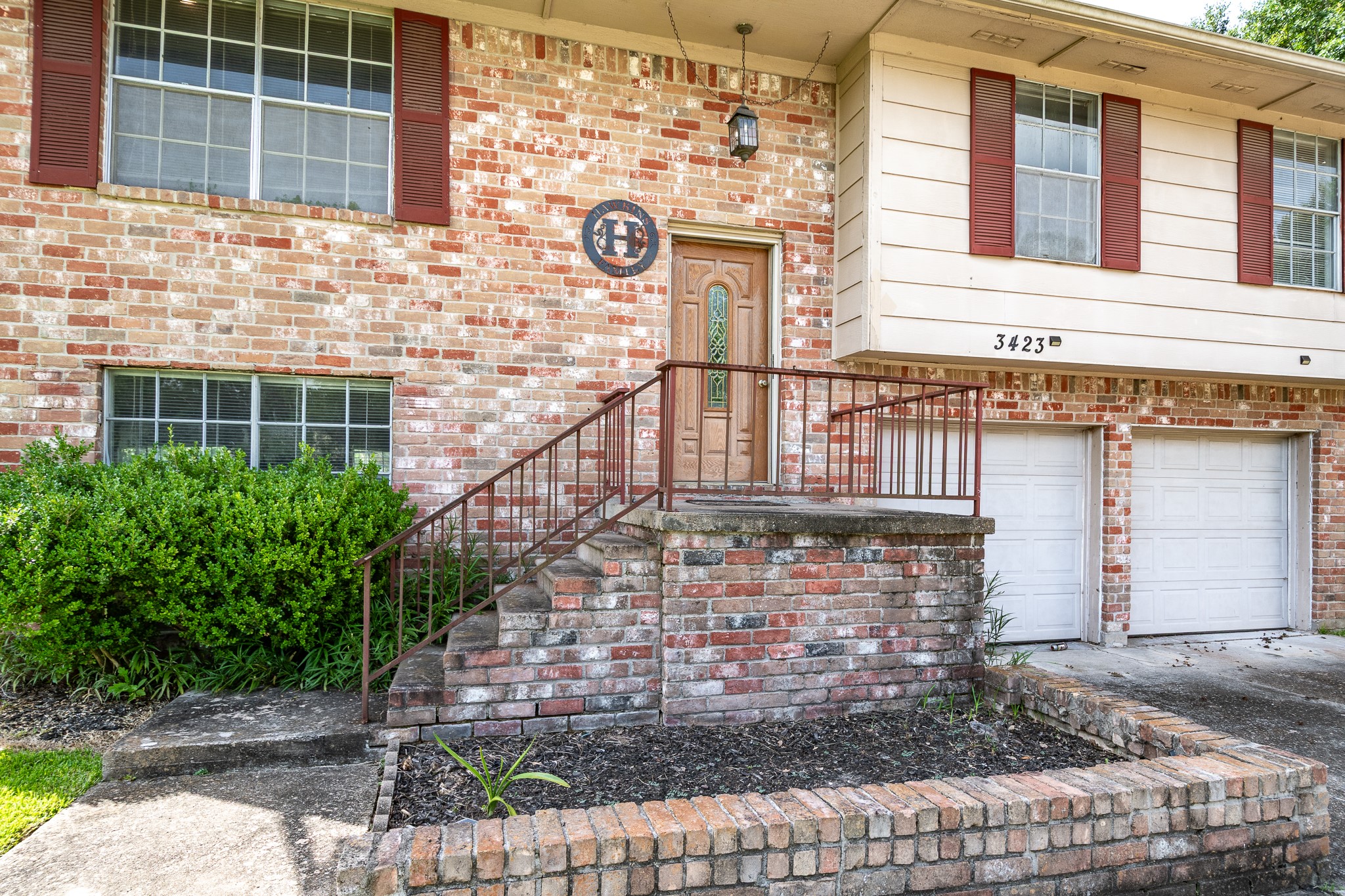 3423 Meadowview Drive Property Photo 3