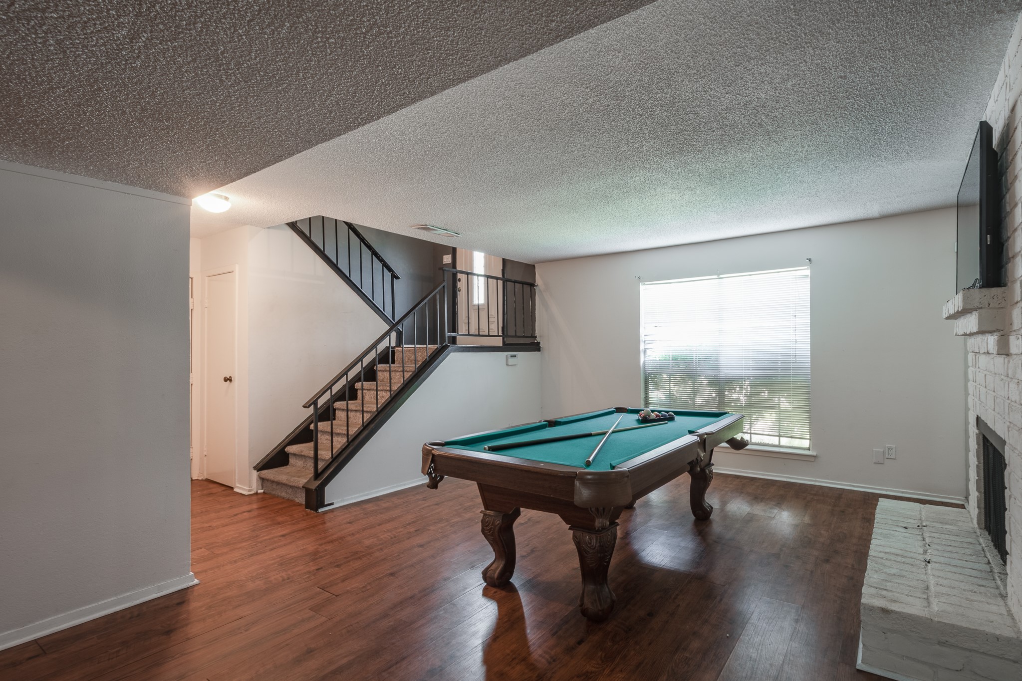 3423 Meadowview Drive Property Photo 7