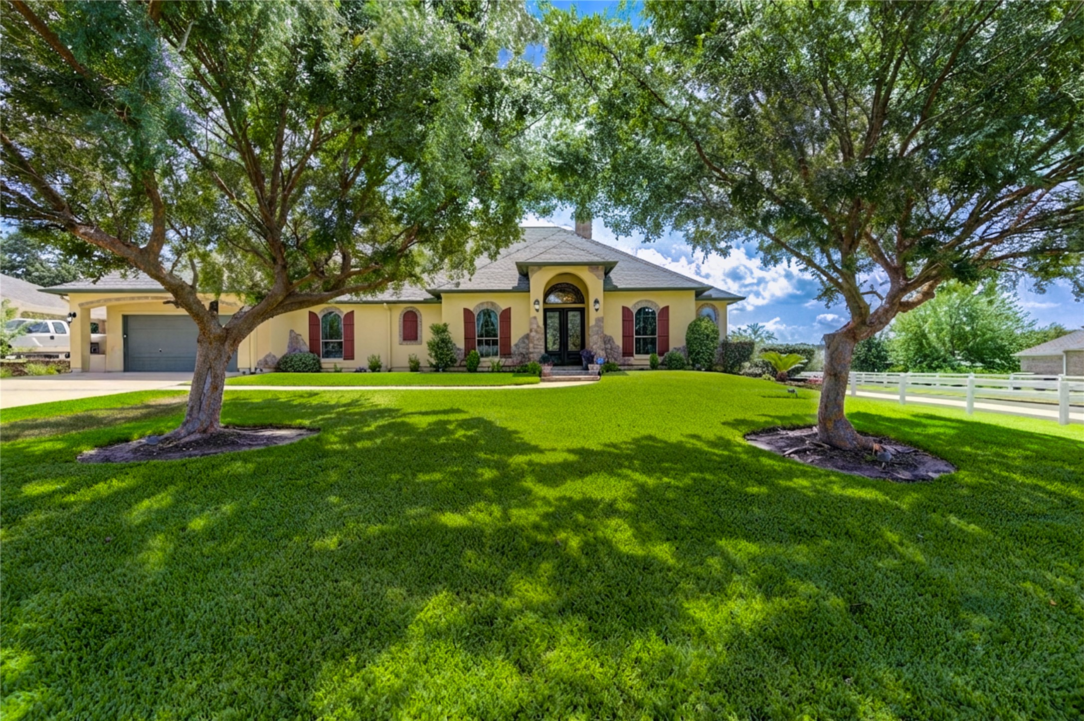 5920 White Oak Trace Property Photo 4