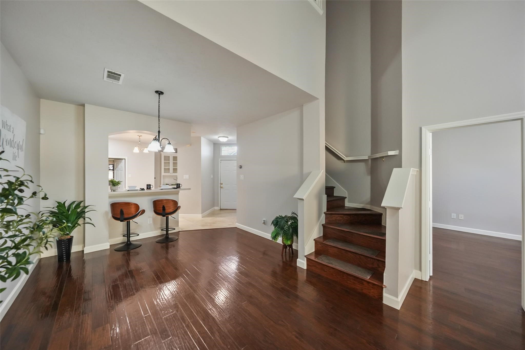 2351 Summit Way Property Photo 7