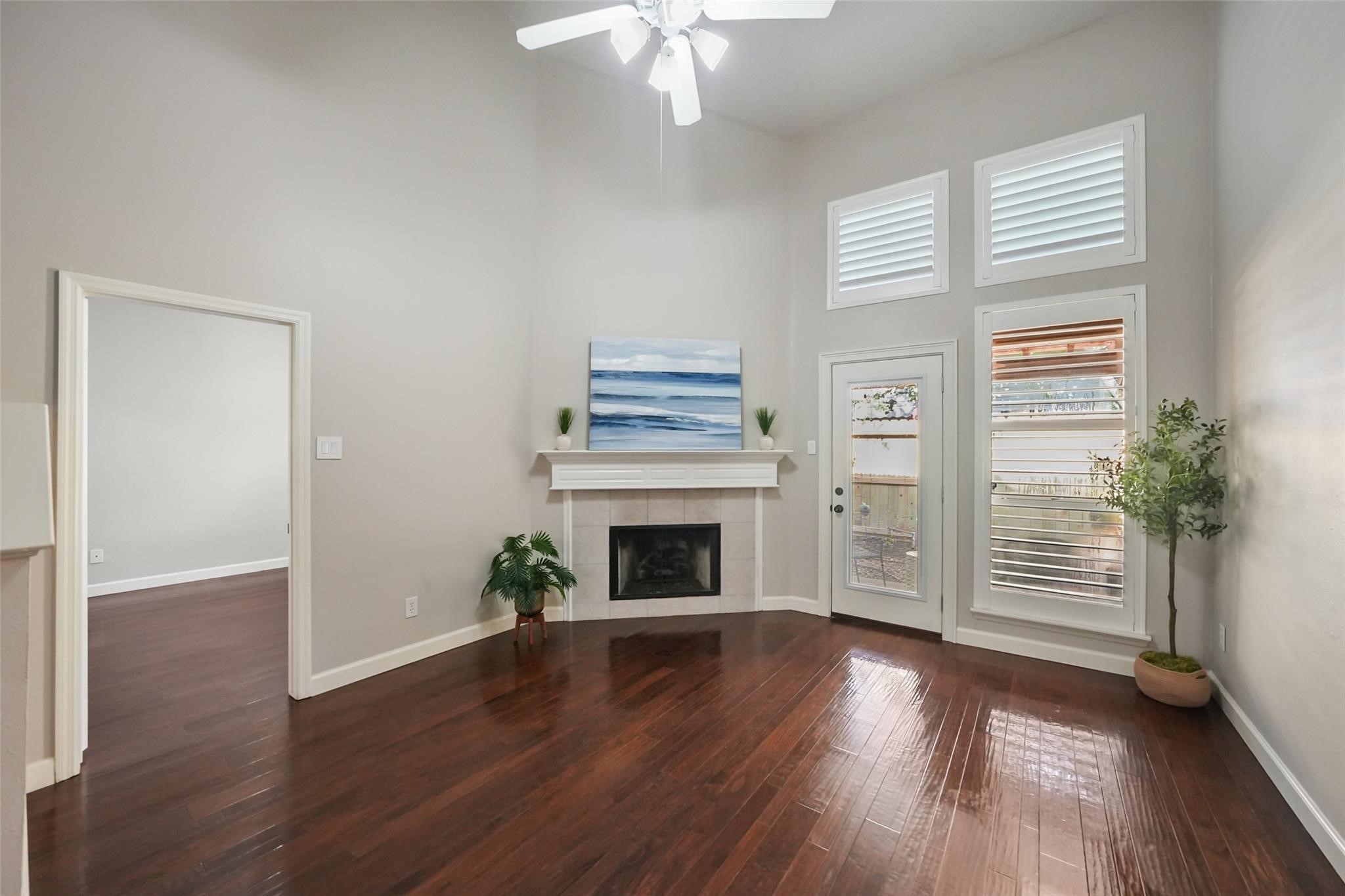 2351 Summit Way Property Photo 8