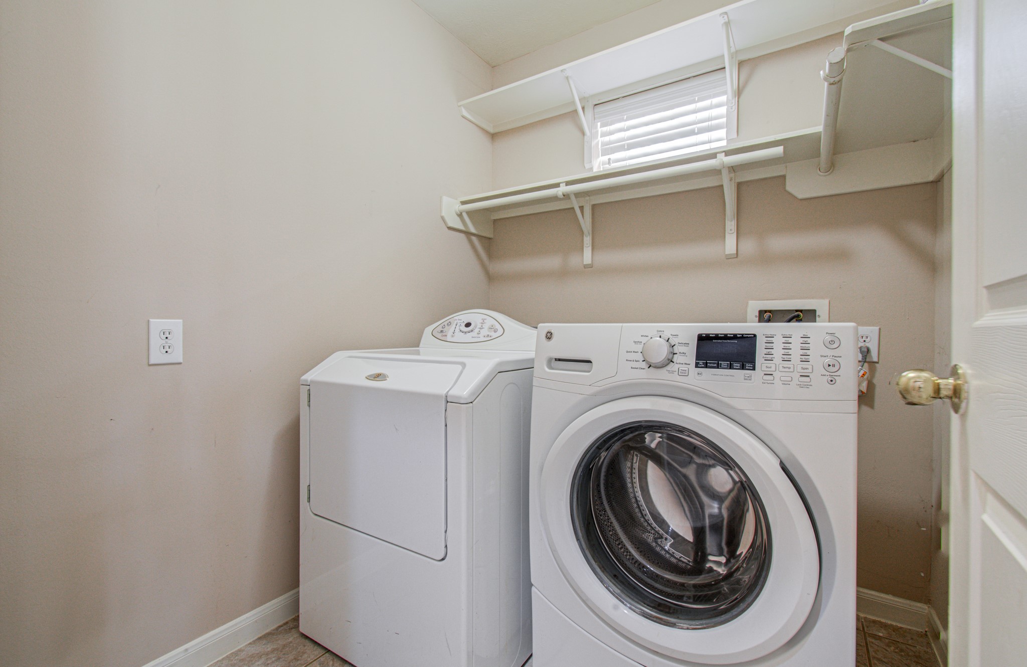 15919 Hurstfield Pointe Drive Property Photo 8