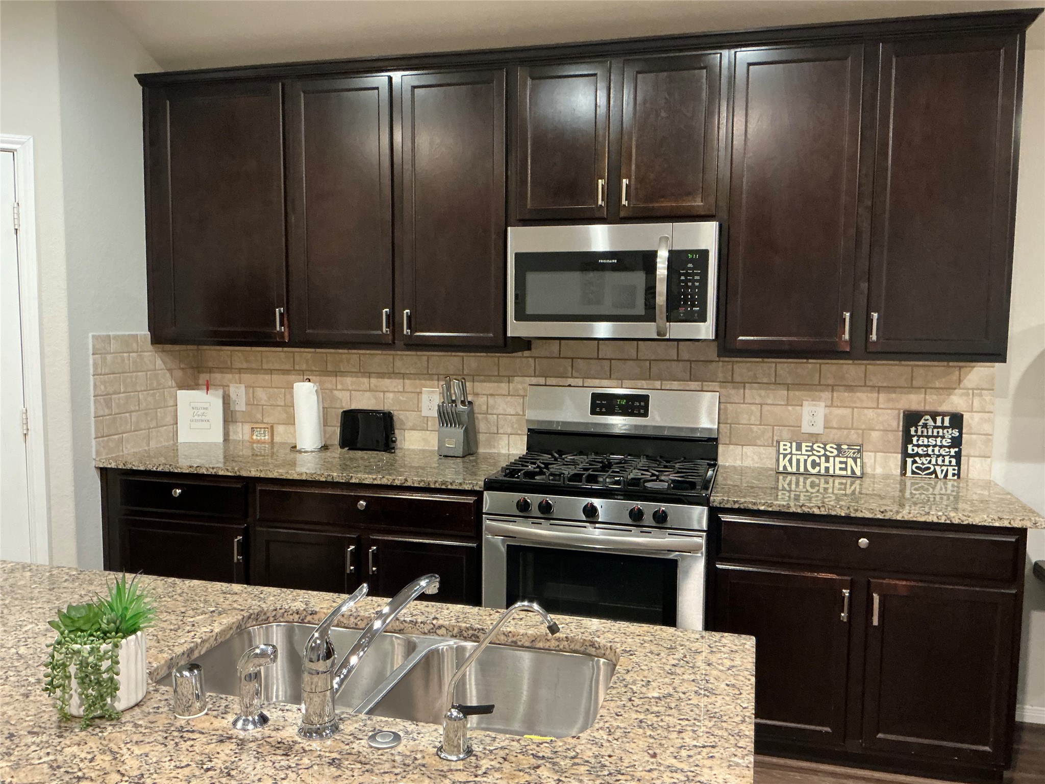 4030 Emperor Valley Lane Property Photo 15