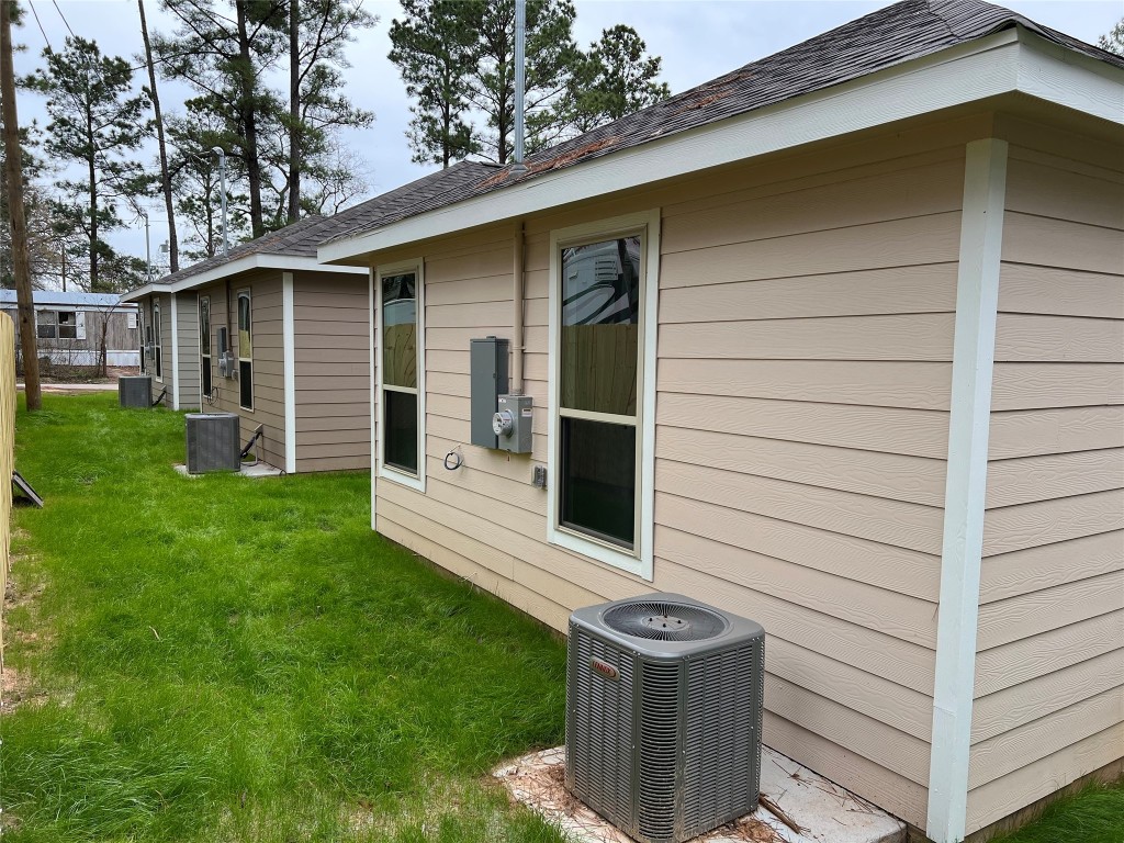 11595 Persimmon Street Property Photo 12
