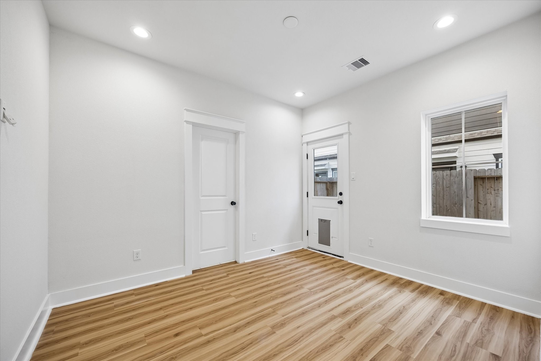 5406 Wheatley Street E Property Photo 4