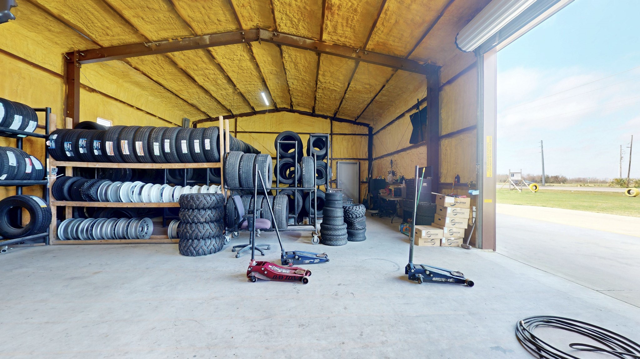 2206 Hwy 87 Property Photo 7