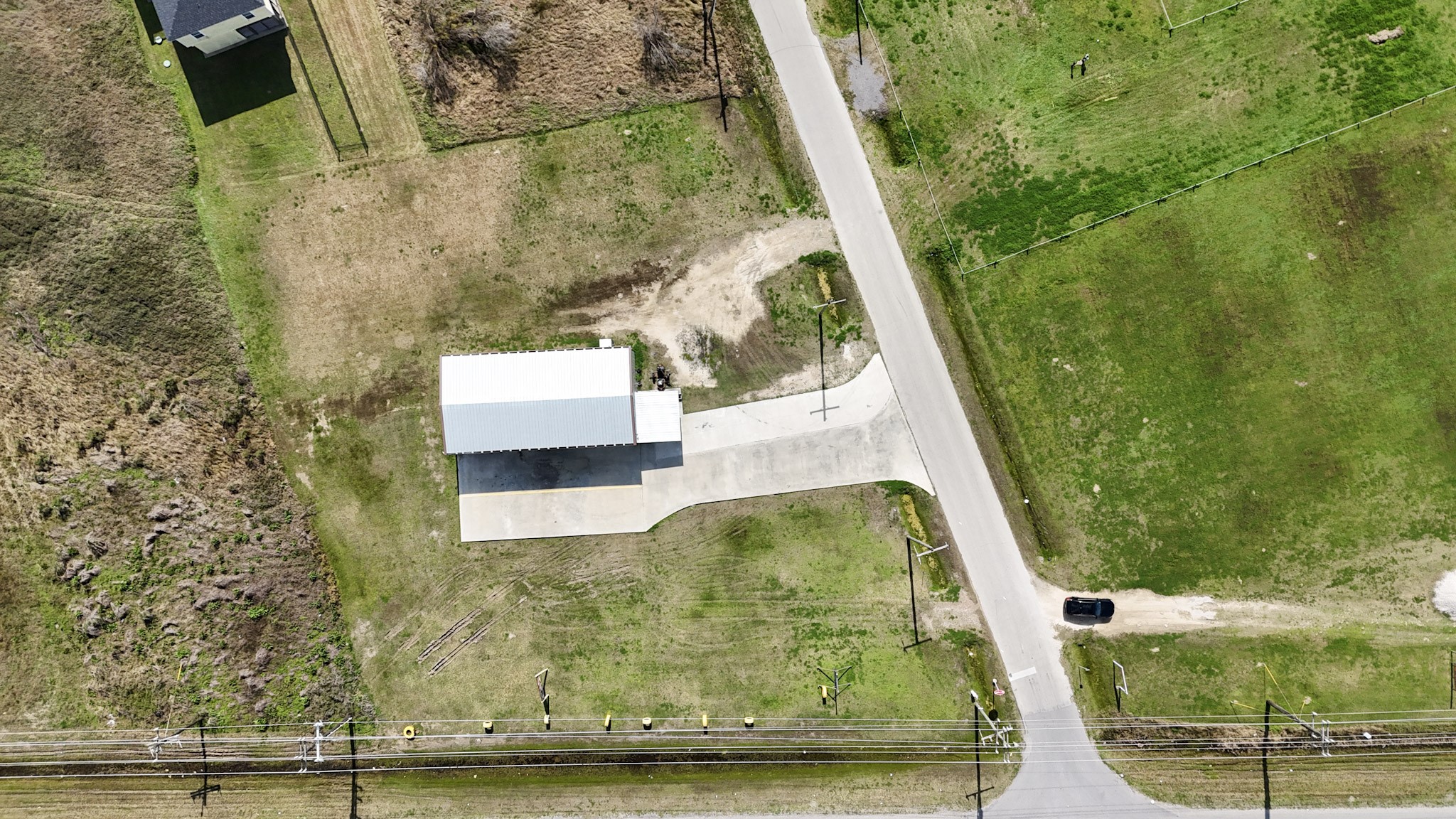 2206 Hwy 87 Property Photo 9