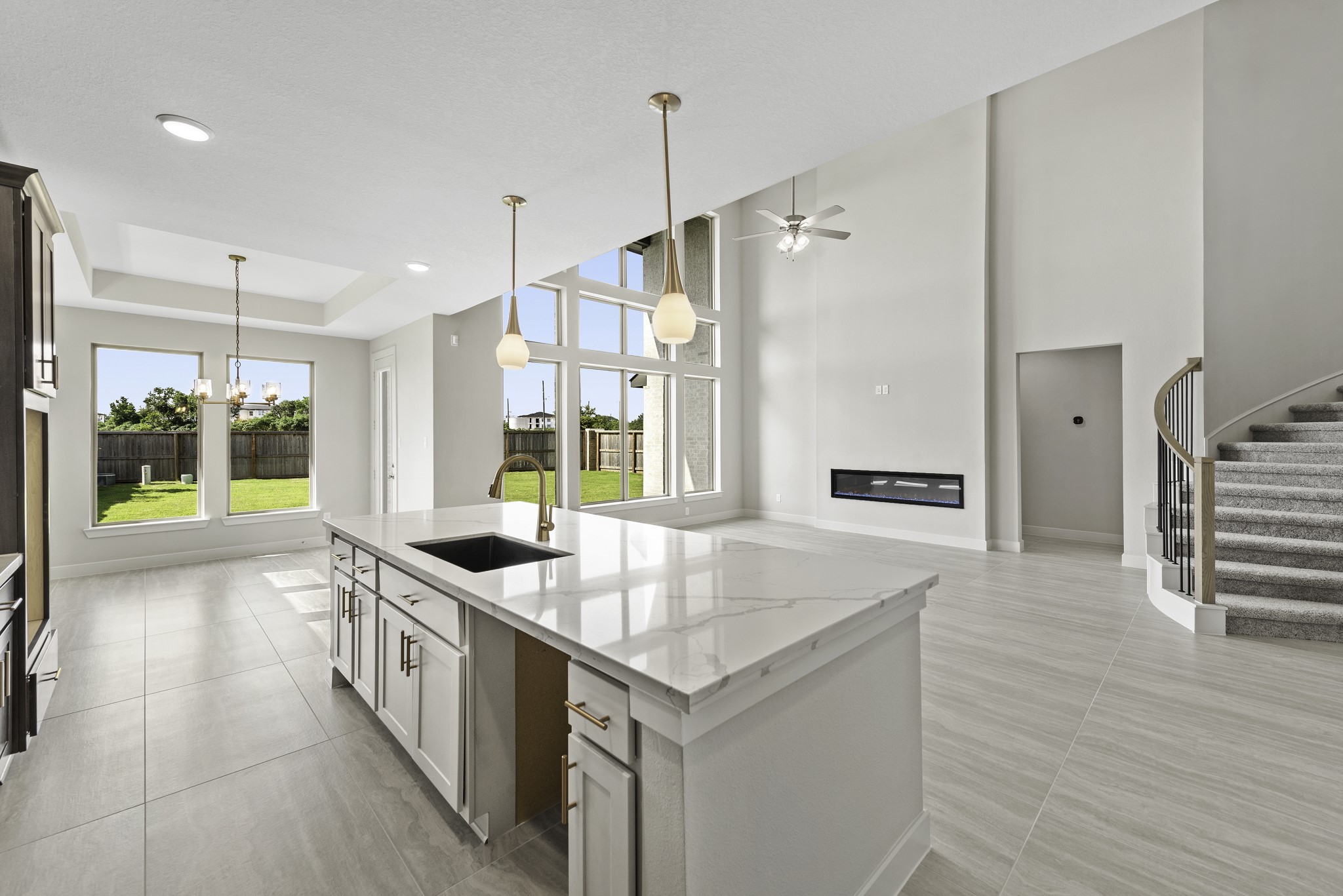 26918 Dazzling Sky Drive Property Photo 5