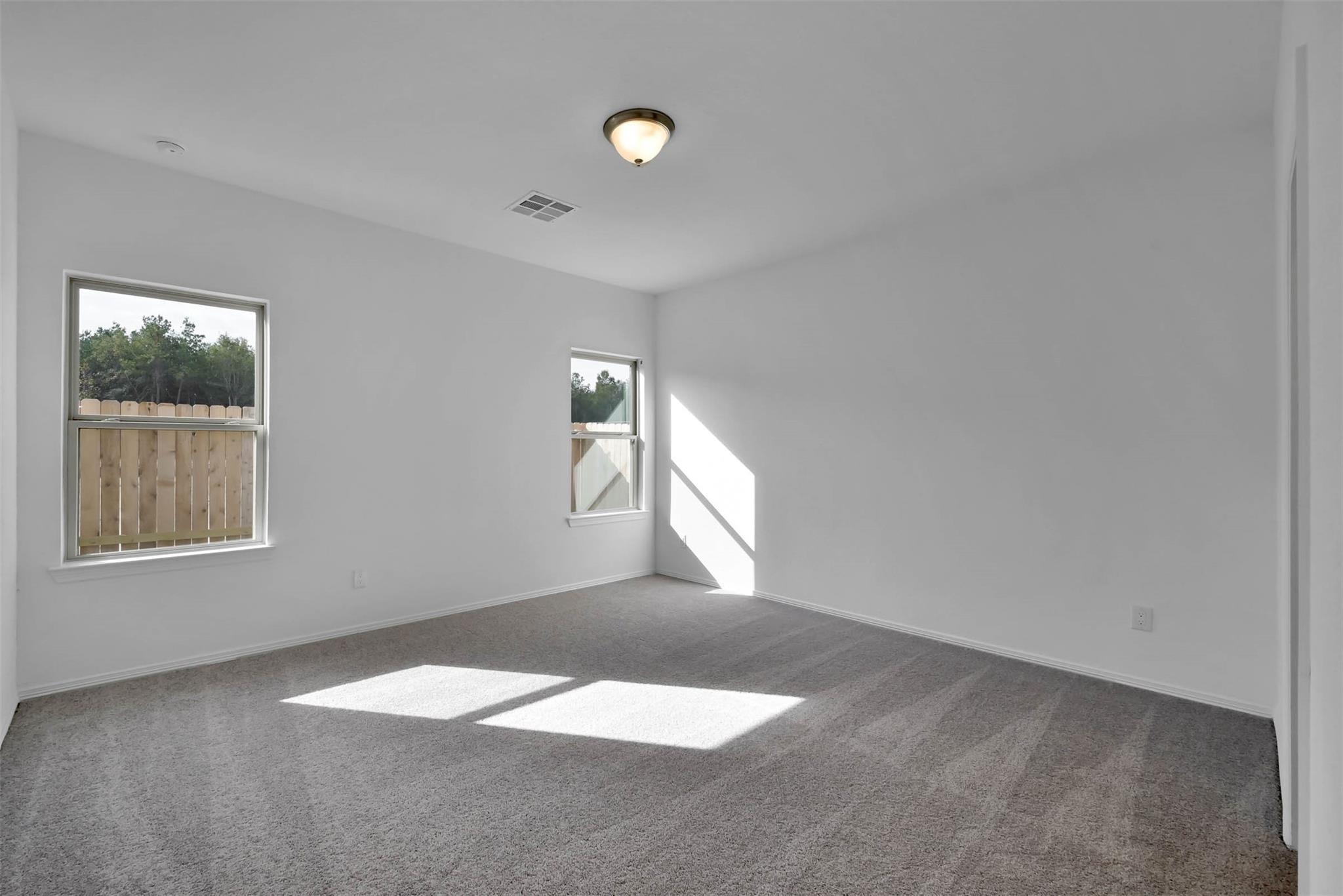 16592 Moss Ln Property Photo 12
