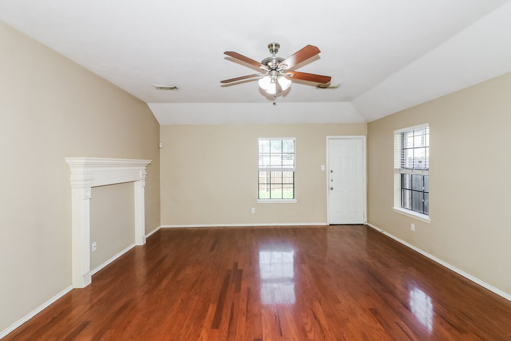 6618 Sutton Meadows Drive Property Photo 4