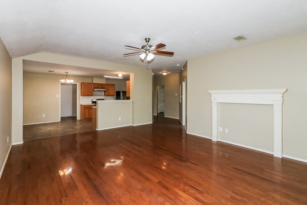 6618 Sutton Meadows Drive Property Photo 5