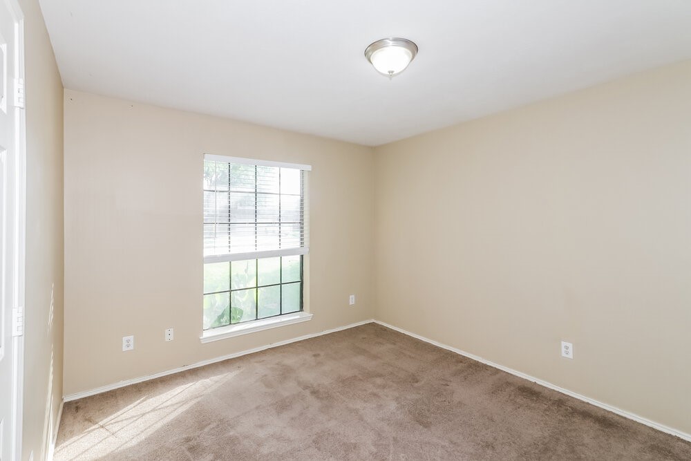 6618 Sutton Meadows Drive Property Photo 14