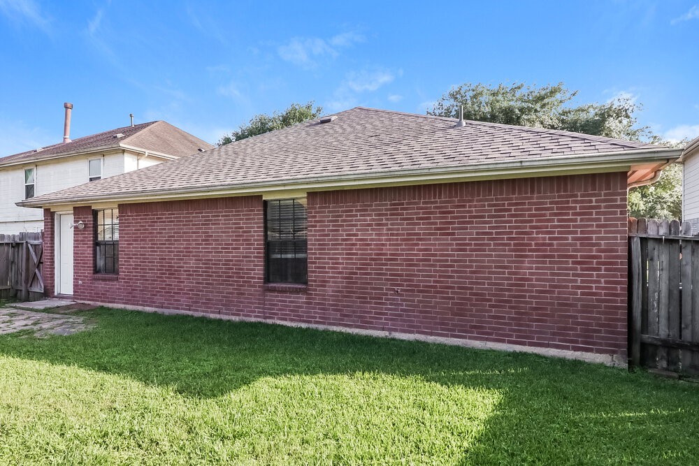 6618 Sutton Meadows Drive Property Photo 16