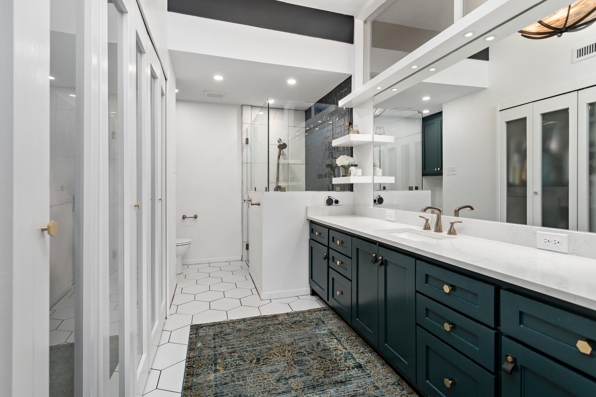 1240 Oakcrest Circle Property Photo 18