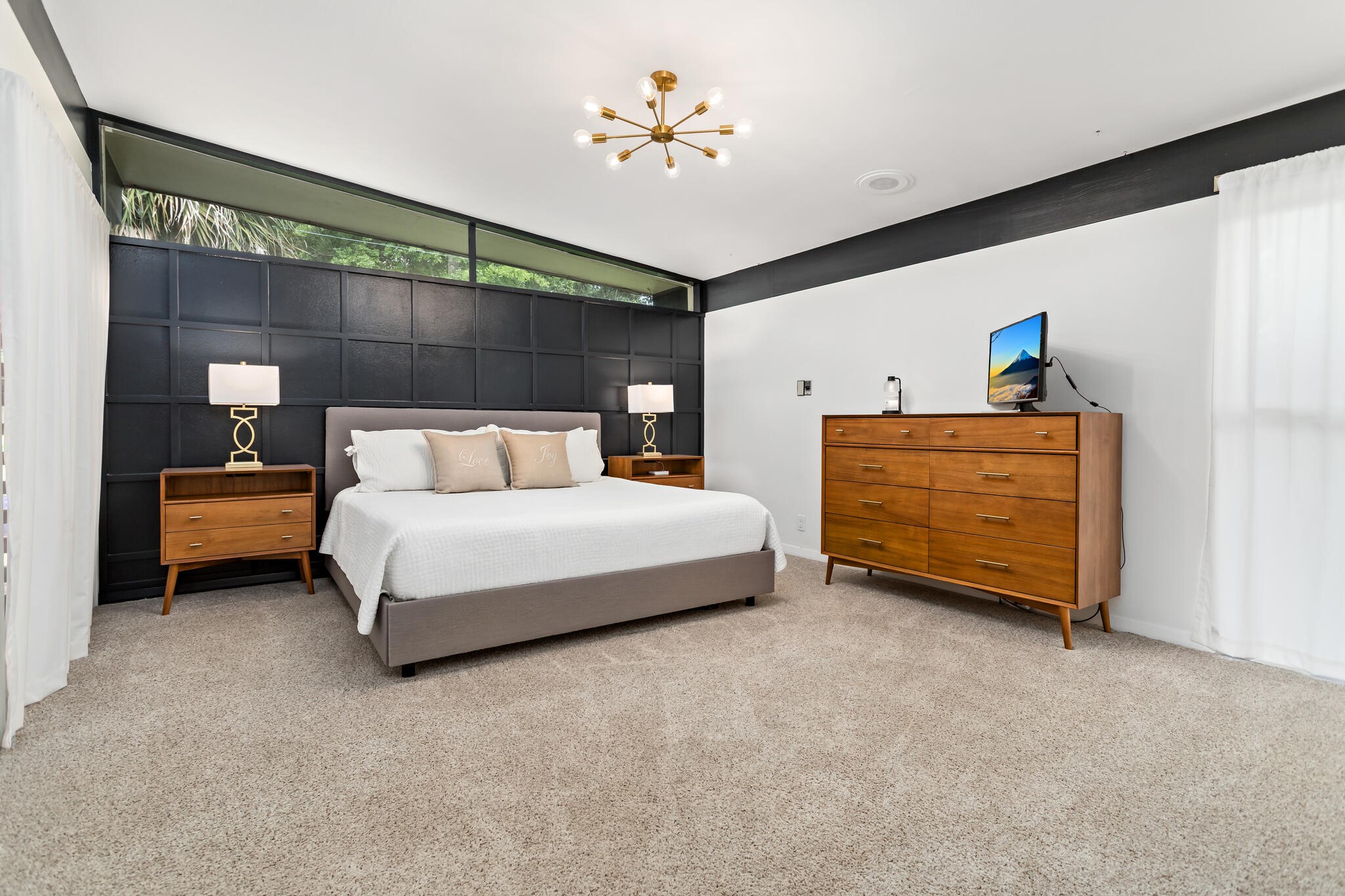 1240 Oakcrest Circle Property Photo 20