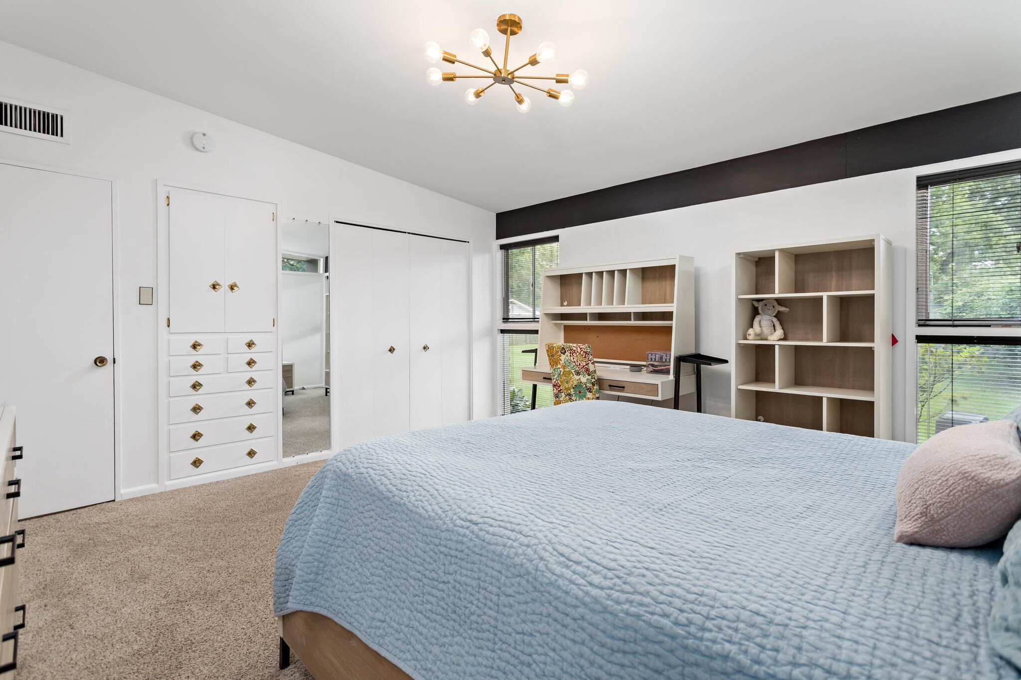 1240 Oakcrest Circle Property Photo 21