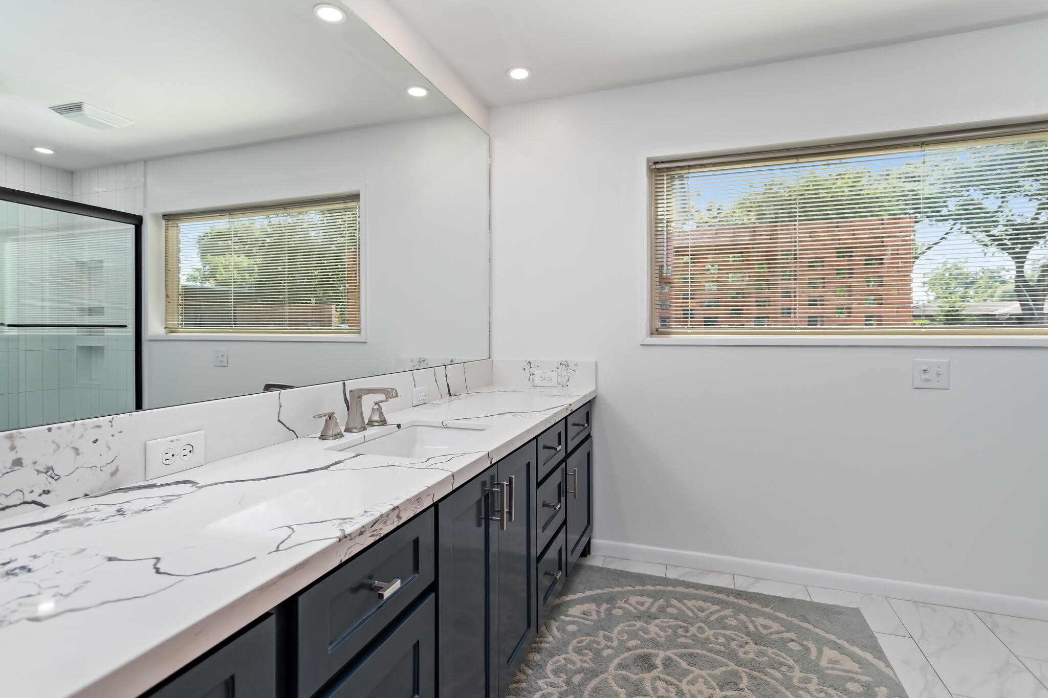 1240 Oakcrest Circle Property Photo 24