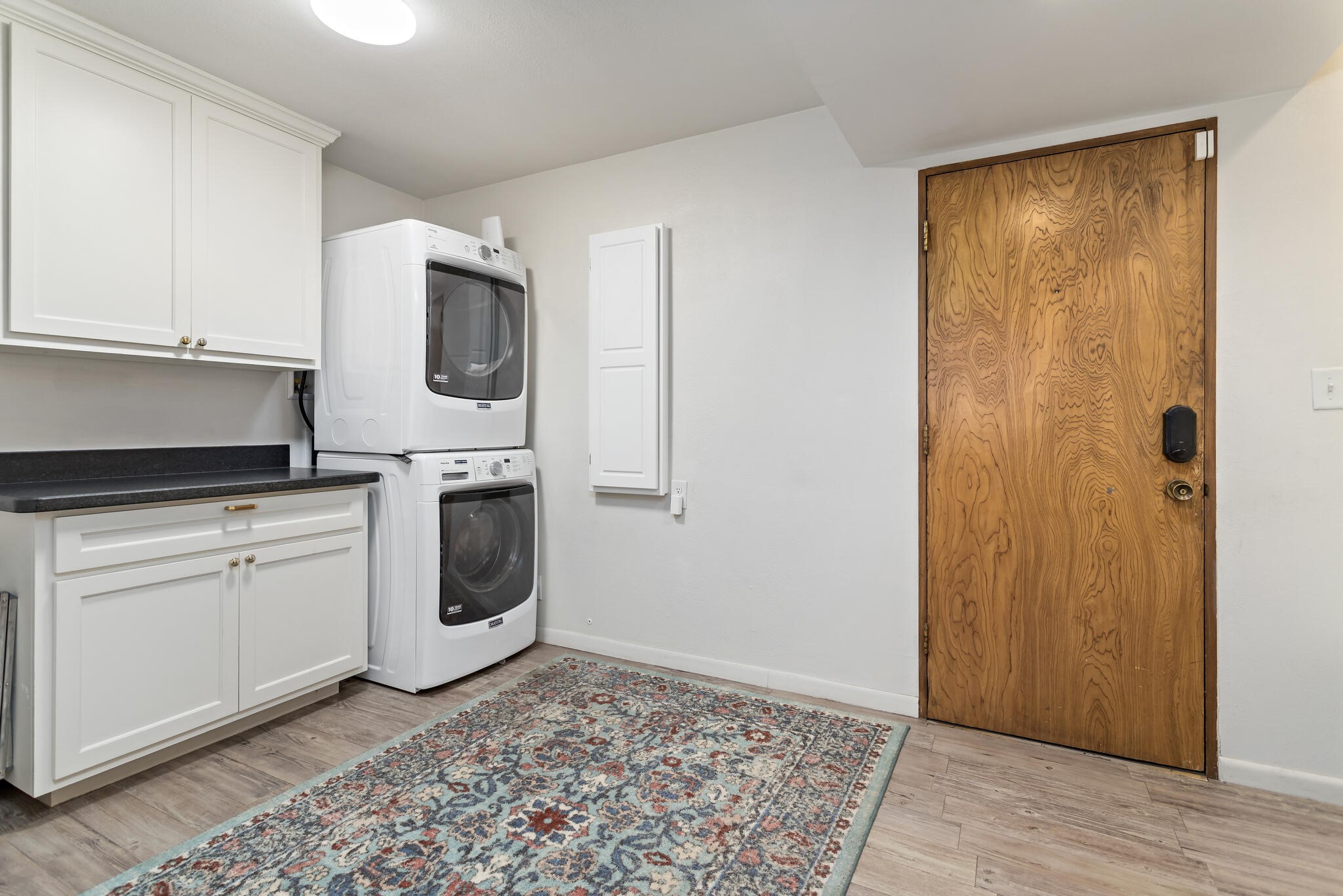 1240 Oakcrest Circle Property Photo 26