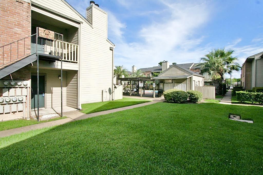 16111 Aspenglen Drive 306 Property Photo 12
