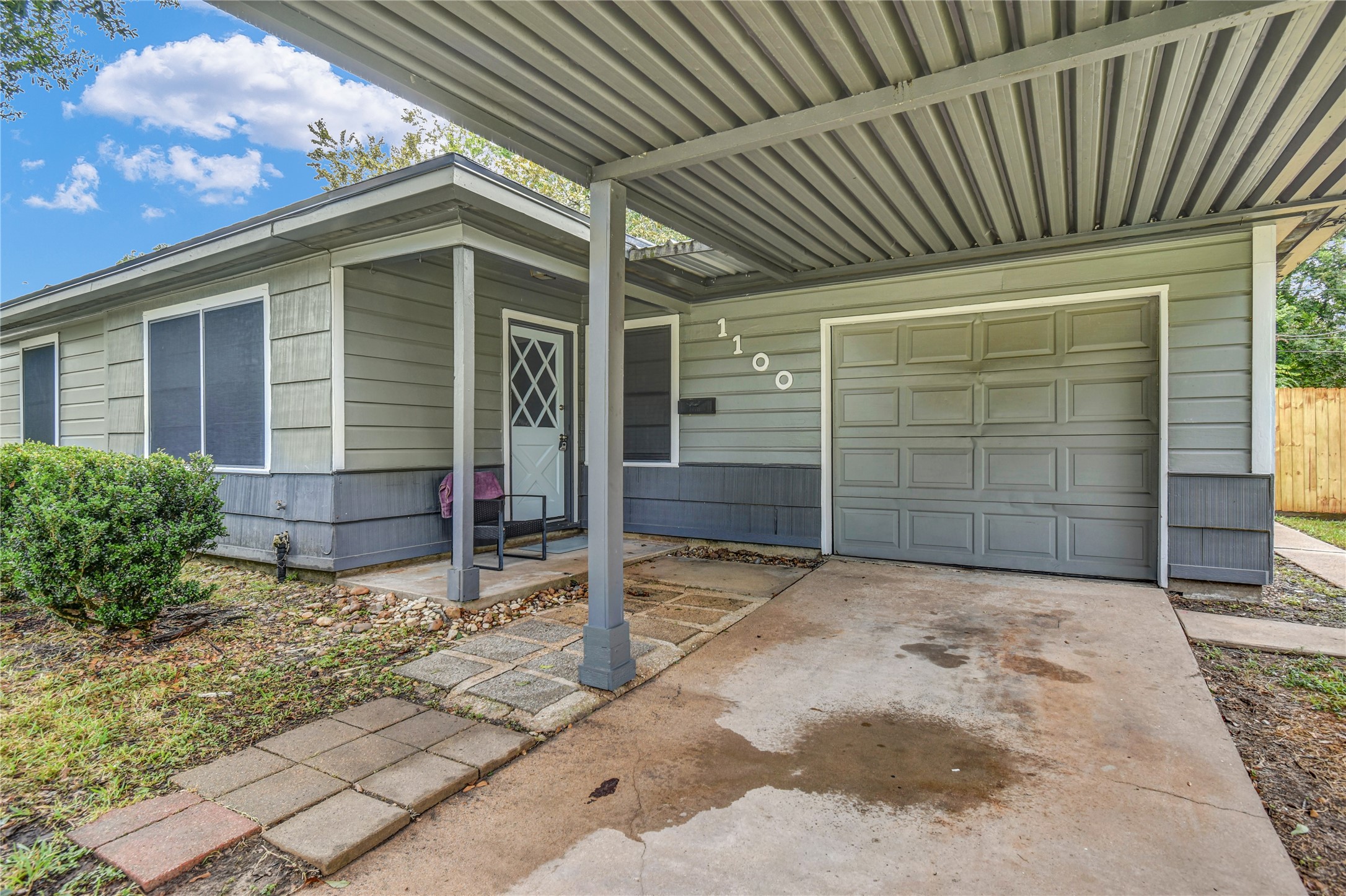 1100 Meadowlane Street Property Photo 12